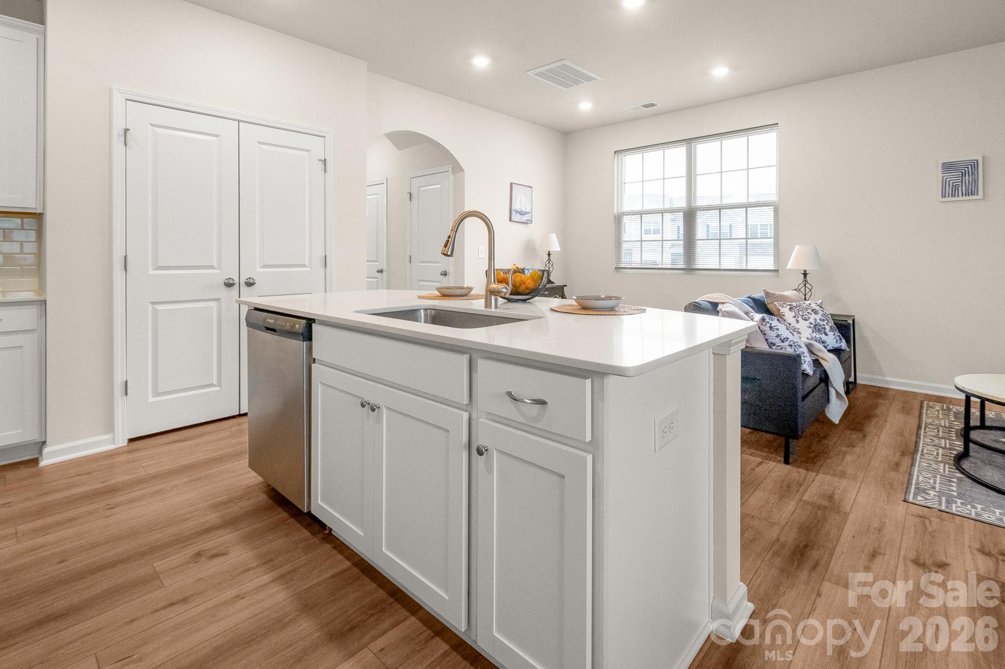 5044 Moss Pine Way — Tega Cay