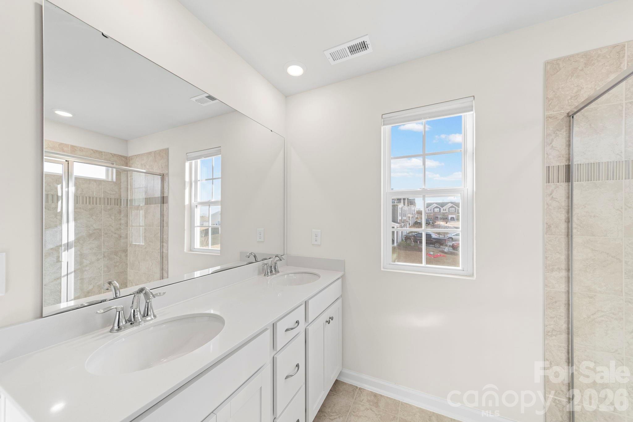5044 Moss Pine Way — Tega Cay