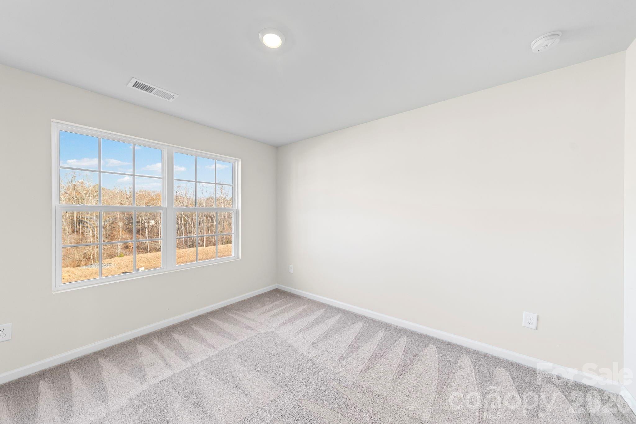 5044 Moss Pine Way — Tega Cay