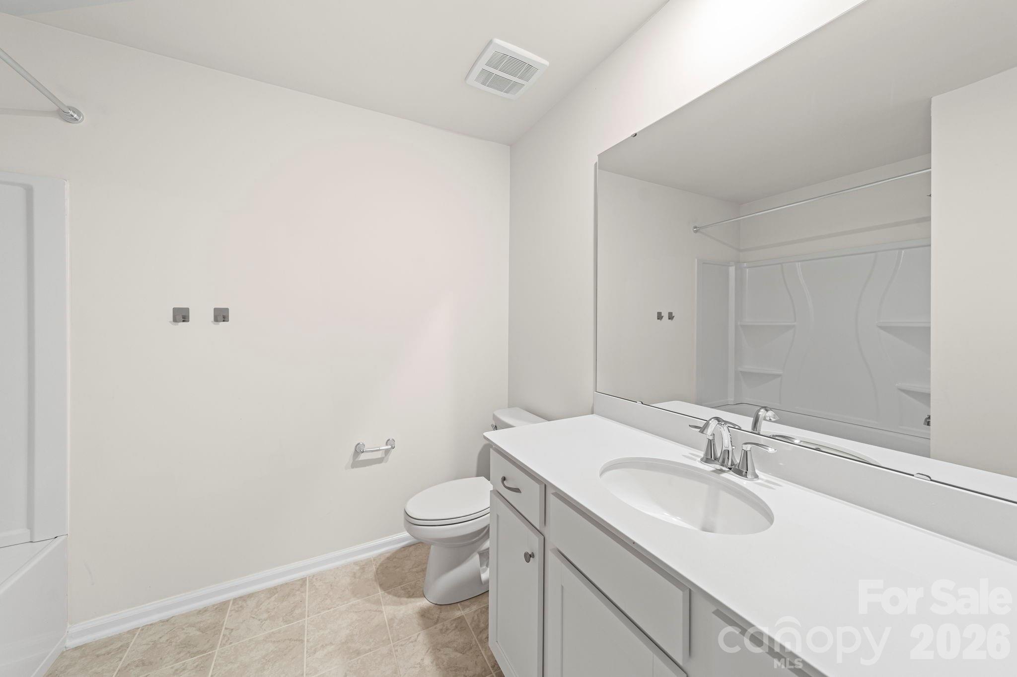 5044 Moss Pine Way — Tega Cay