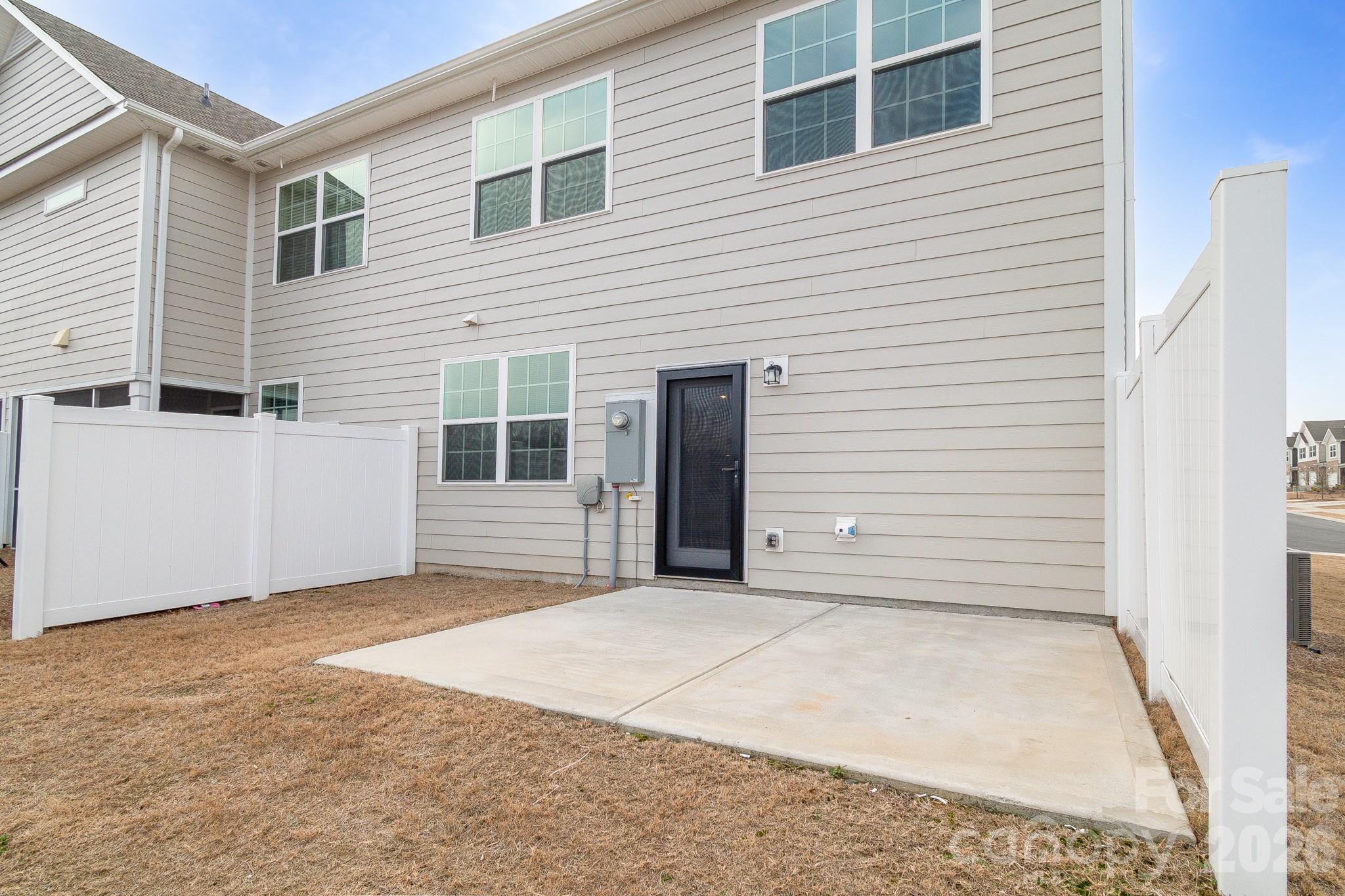 5044 Moss Pine Way — Tega Cay