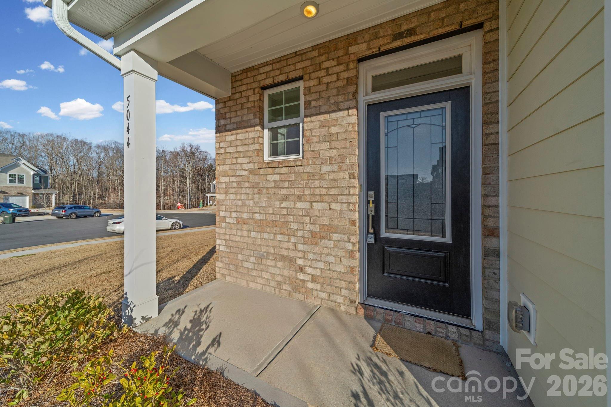 5044 Moss Pine Way — Tega Cay