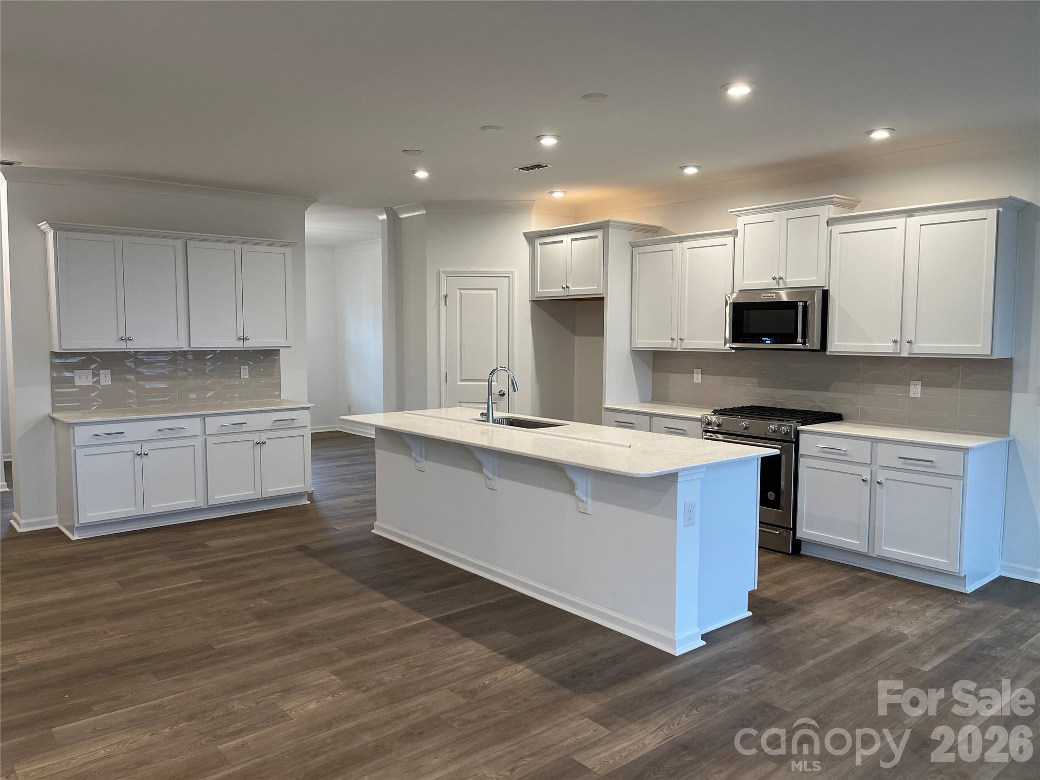 12109 Bradshaw Court — Charlotte