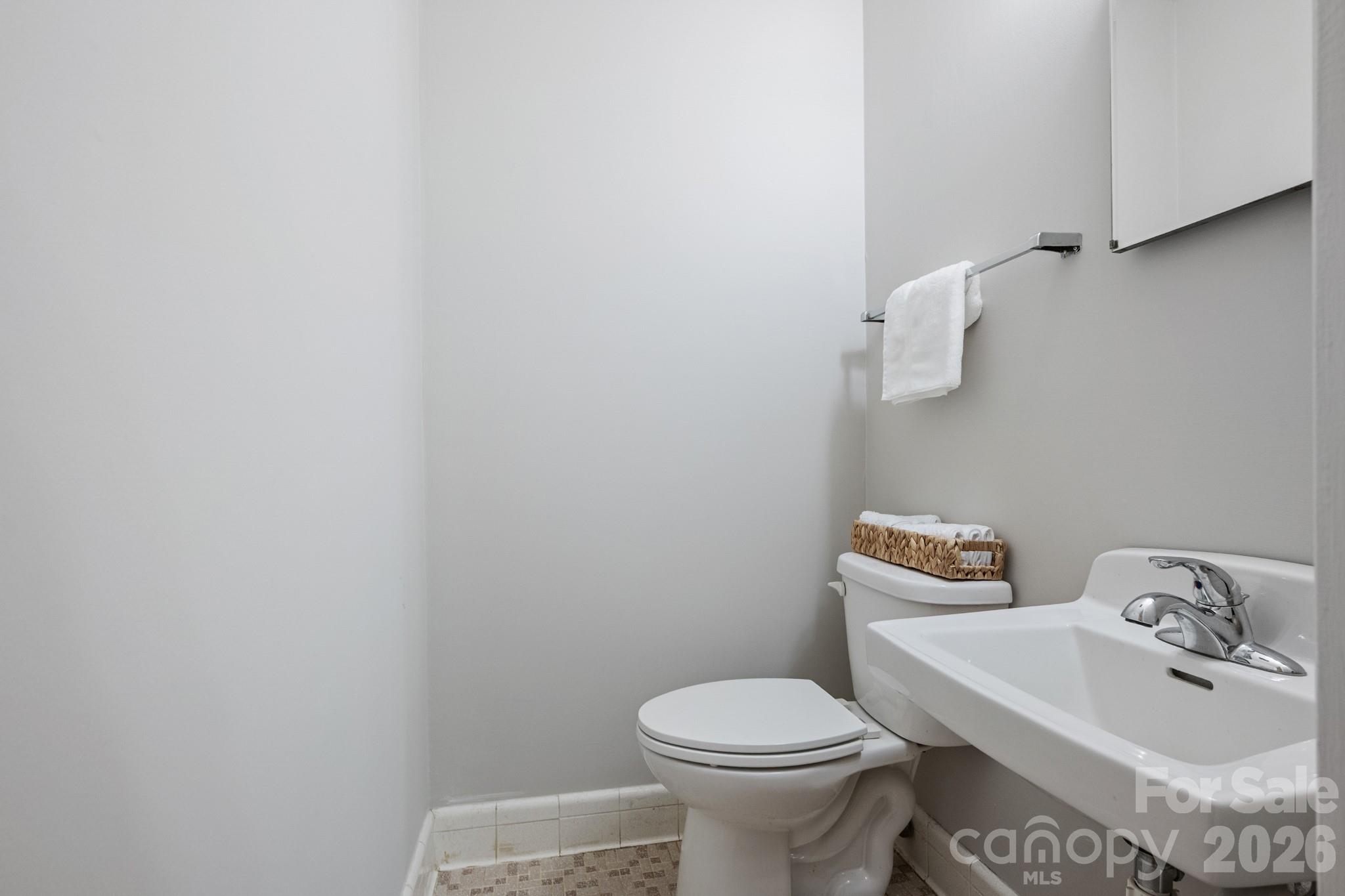 2370 Cannon Farm Road — China Grove