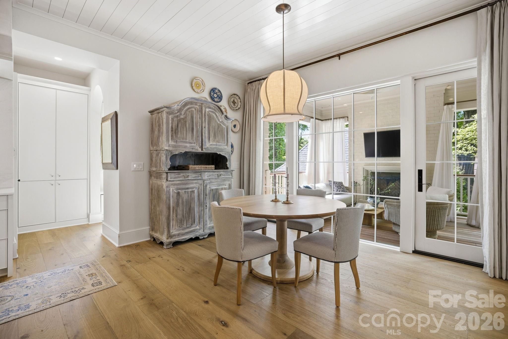 2710 Briarcliff Place — Charlotte