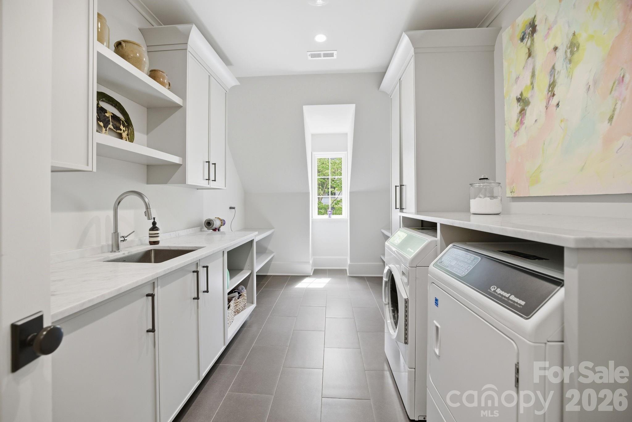 2710 Briarcliff Place — Charlotte