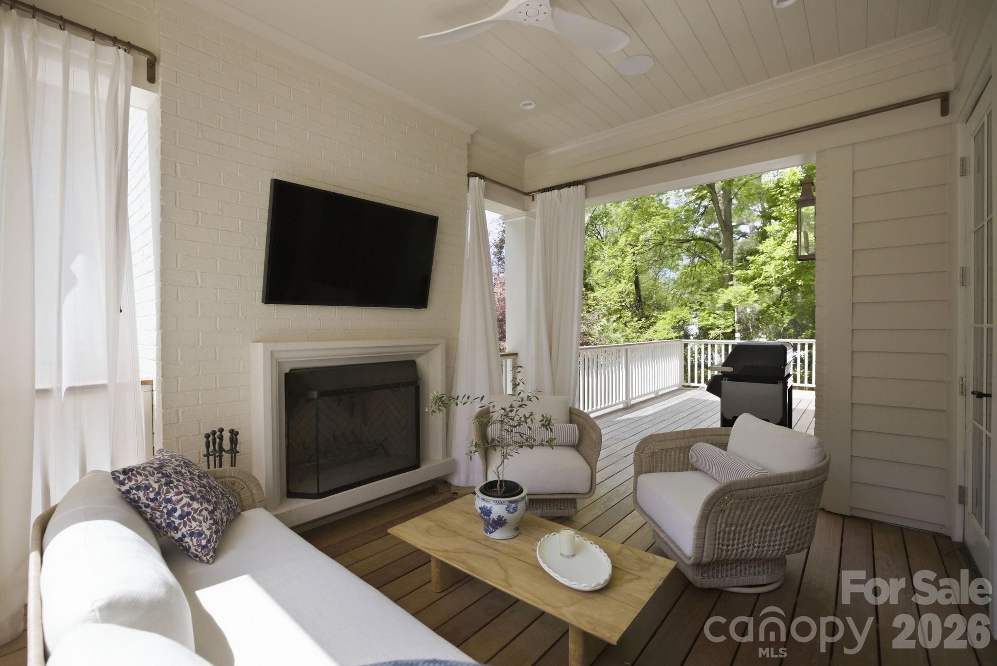 2710 Briarcliff Place — Charlotte