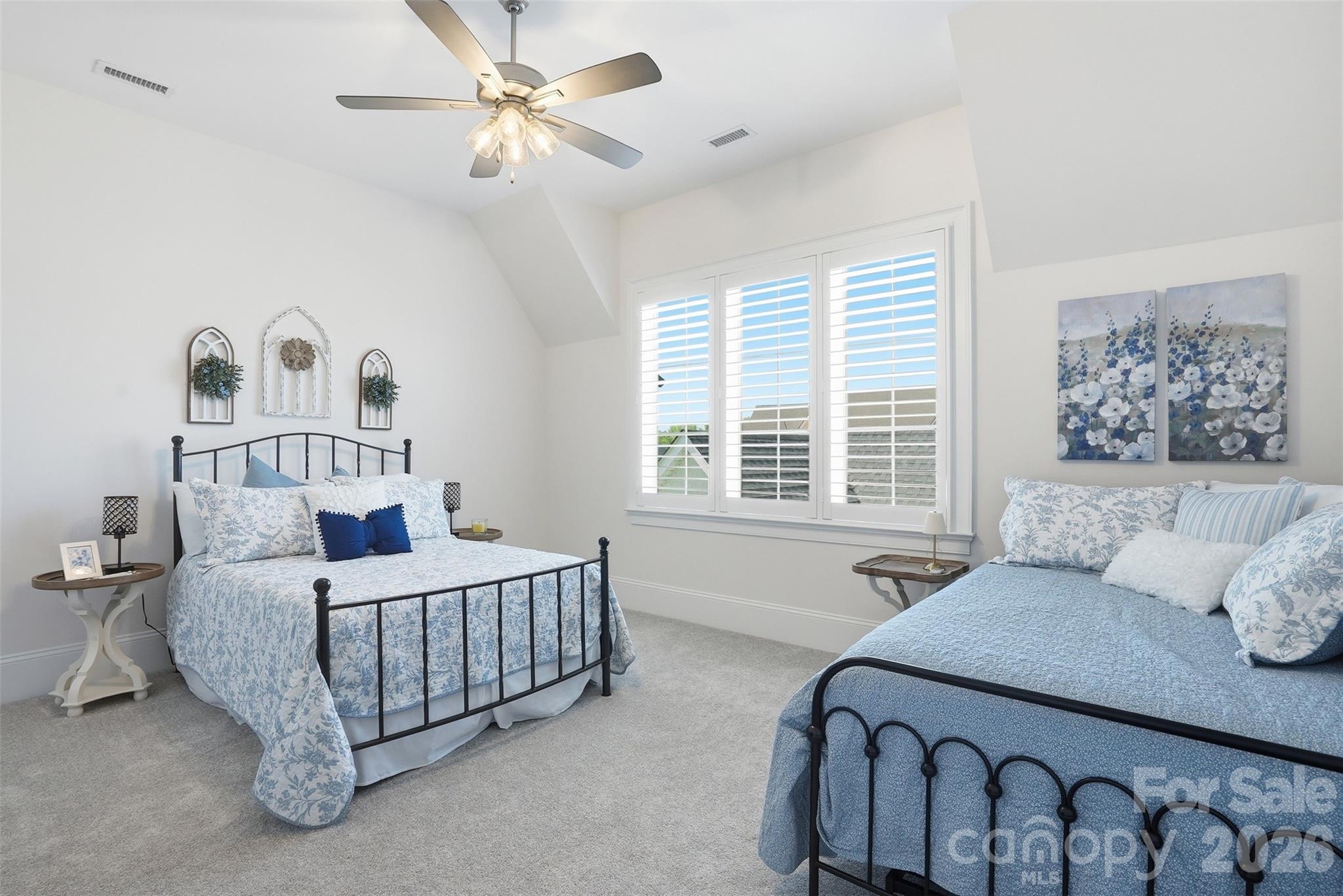 1124 Mesa Way — Marvin