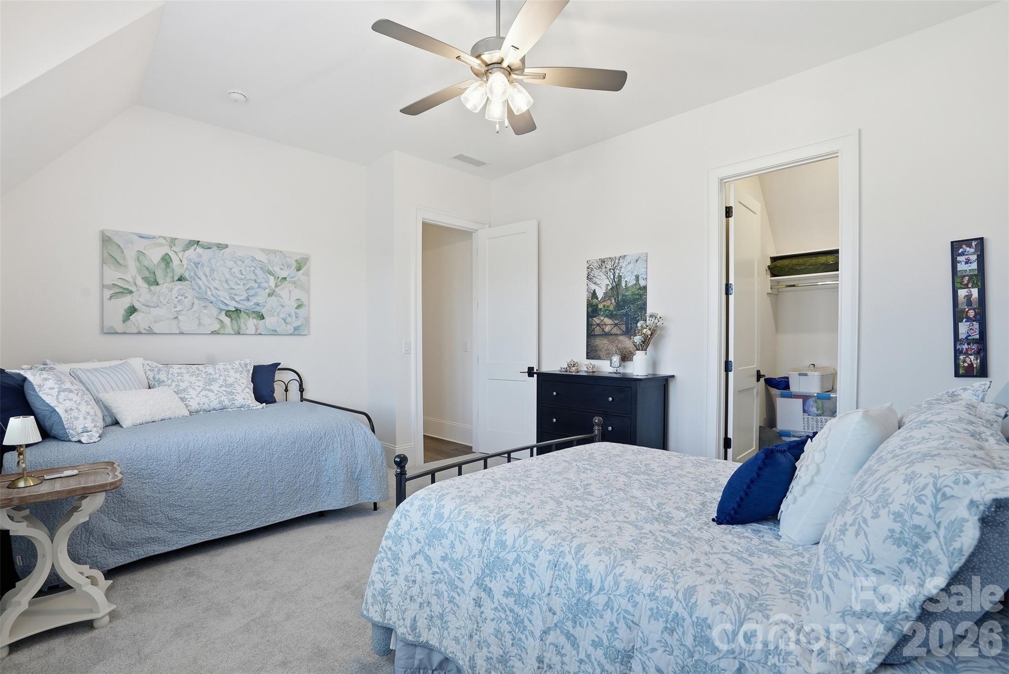 1124 Mesa Way — Marvin