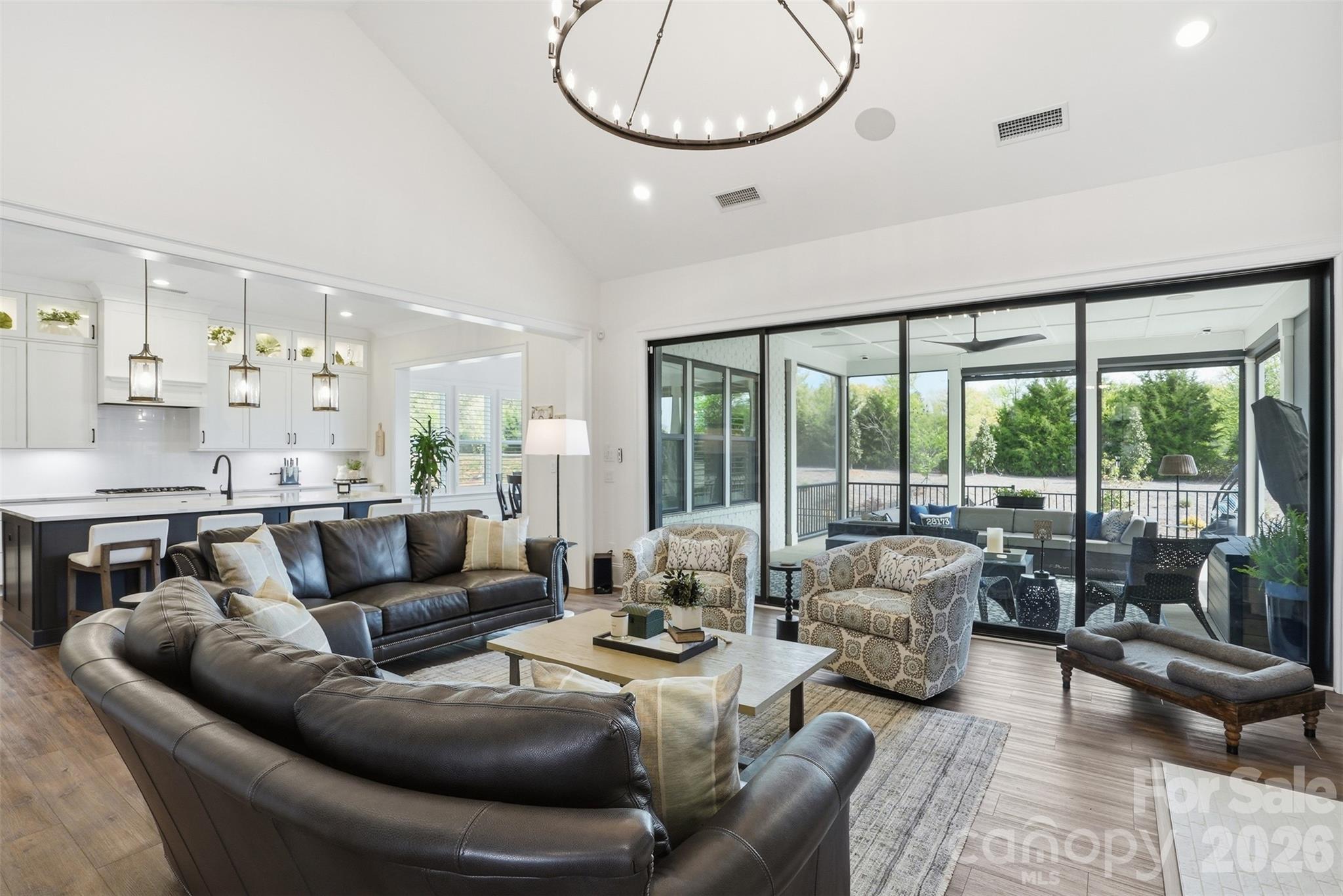 1124 Mesa Way — Marvin