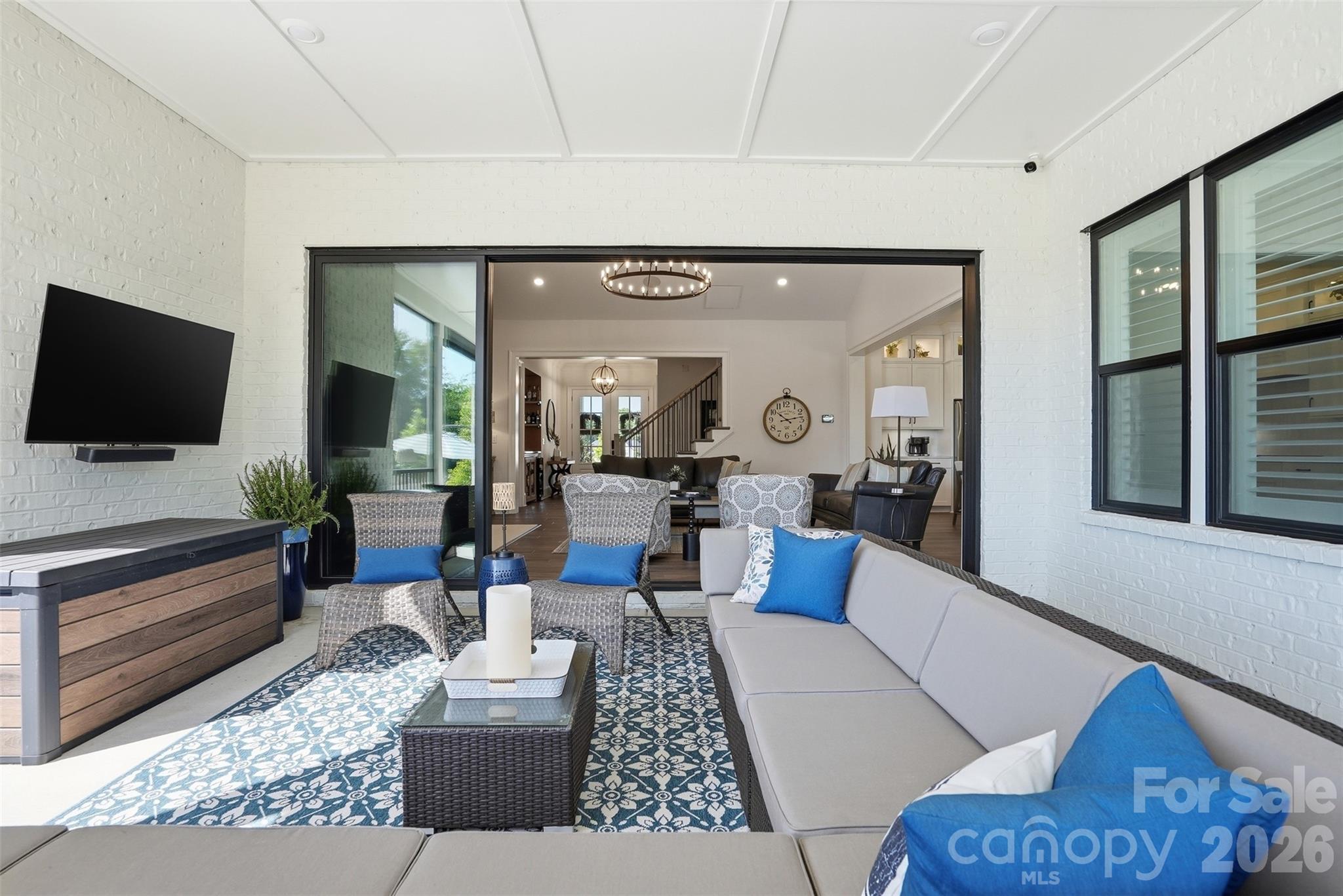 1124 Mesa Way — Marvin