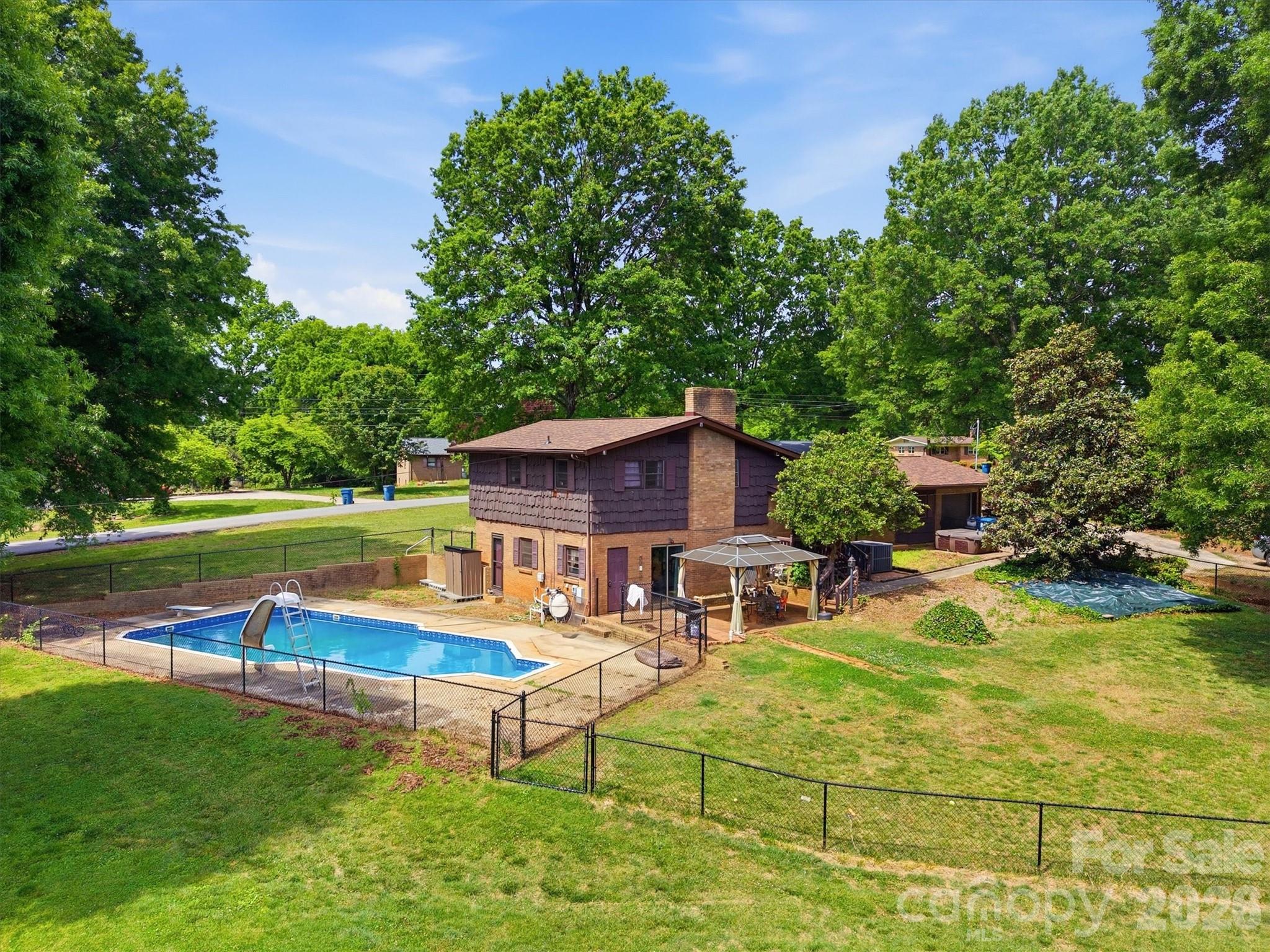 3634 Brookwood Drive — Maiden