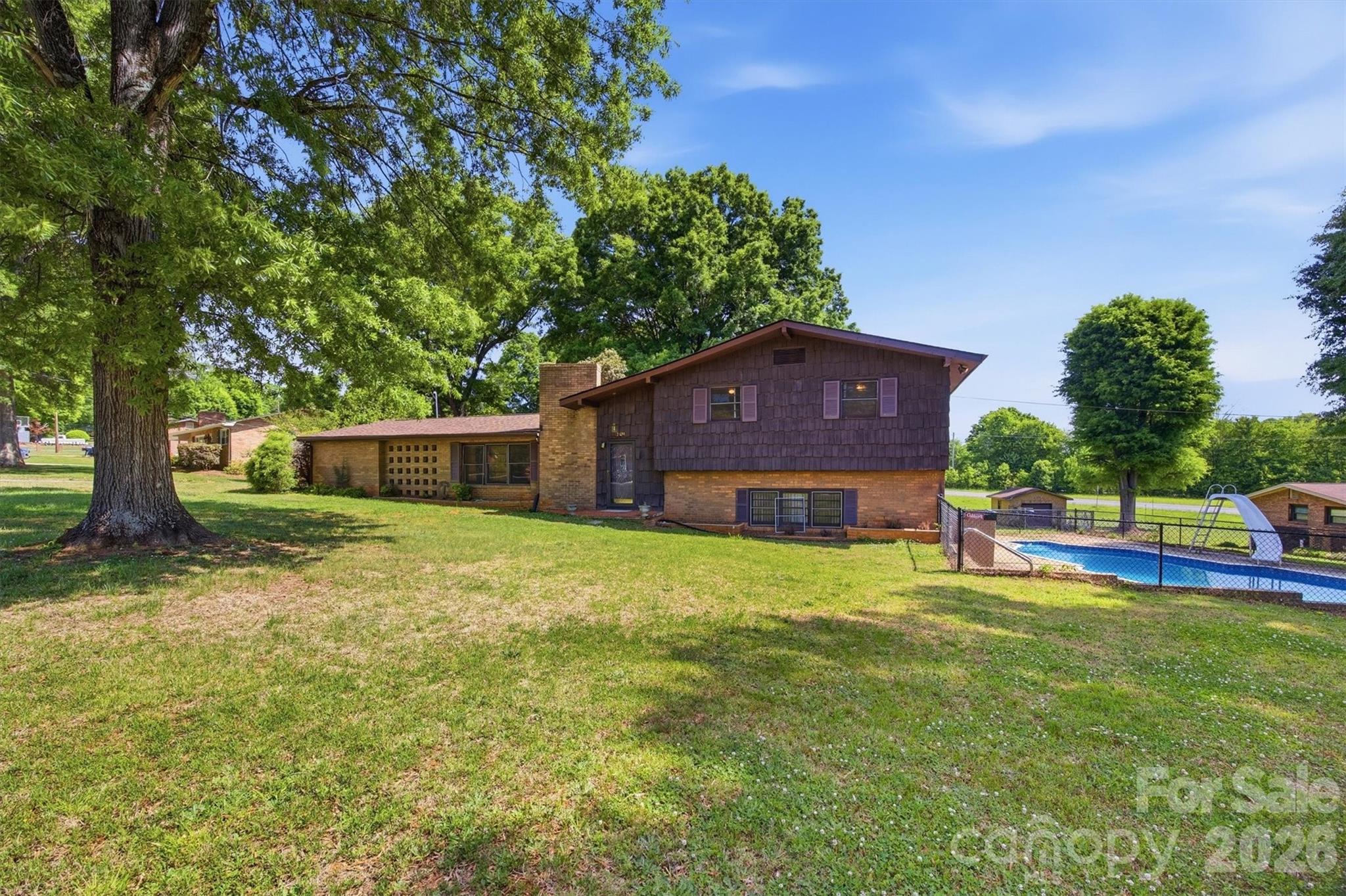 3634 Brookwood Drive — Maiden
