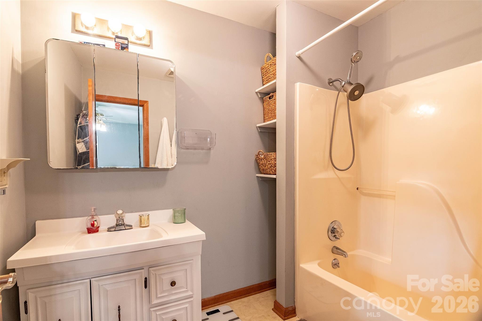 445 Old Caroleen Road — Forest City