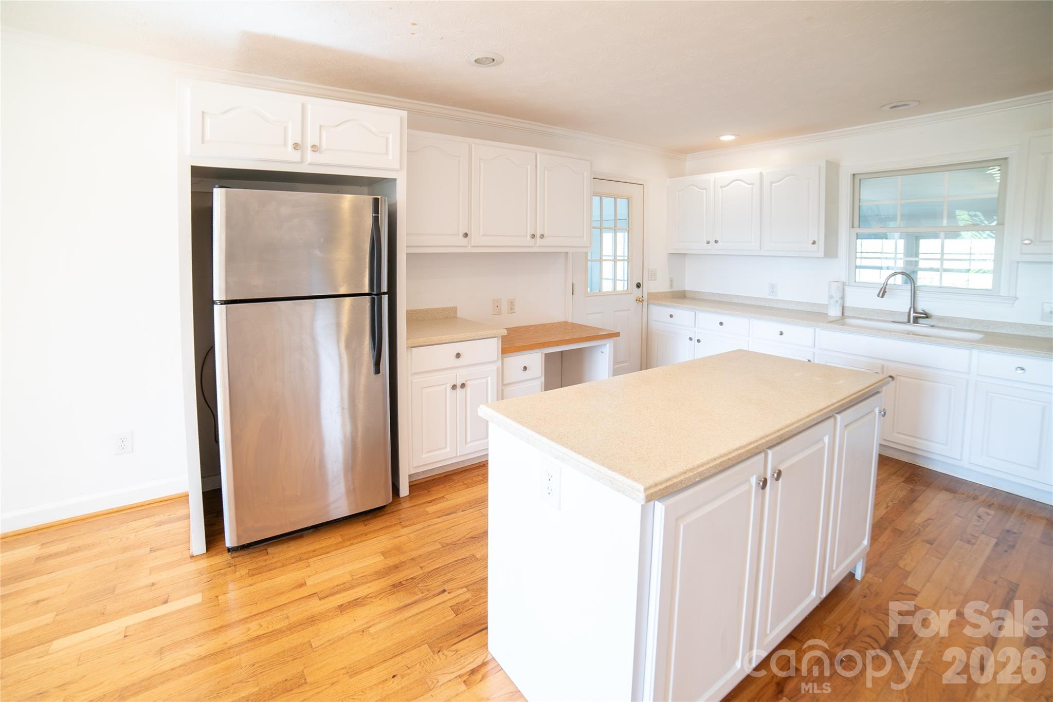 1421 Windsor Street NE — Lenoir
