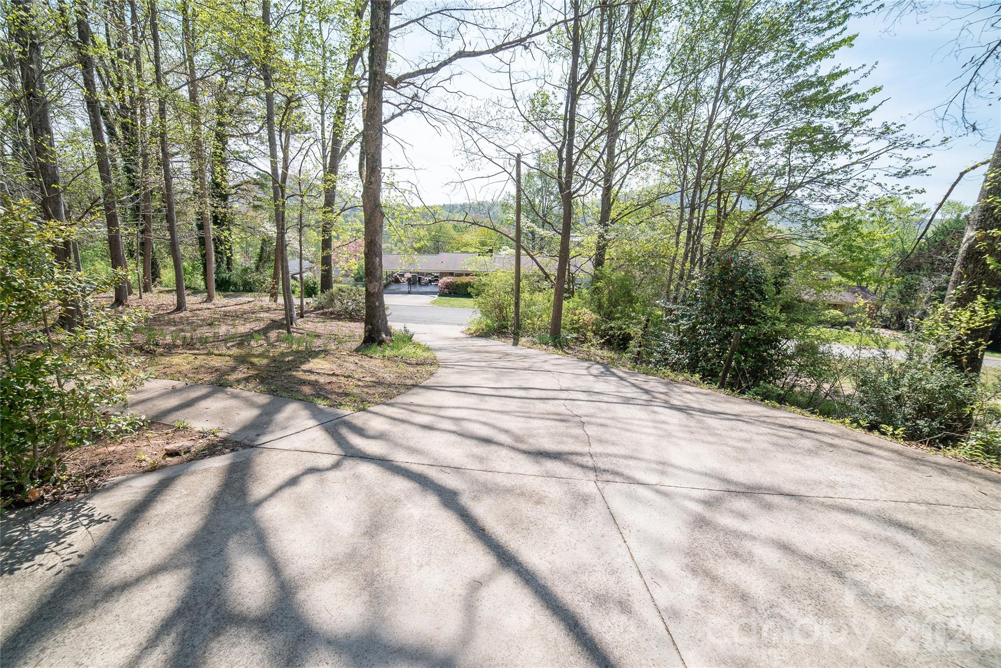 1421 Windsor Street NE — Lenoir