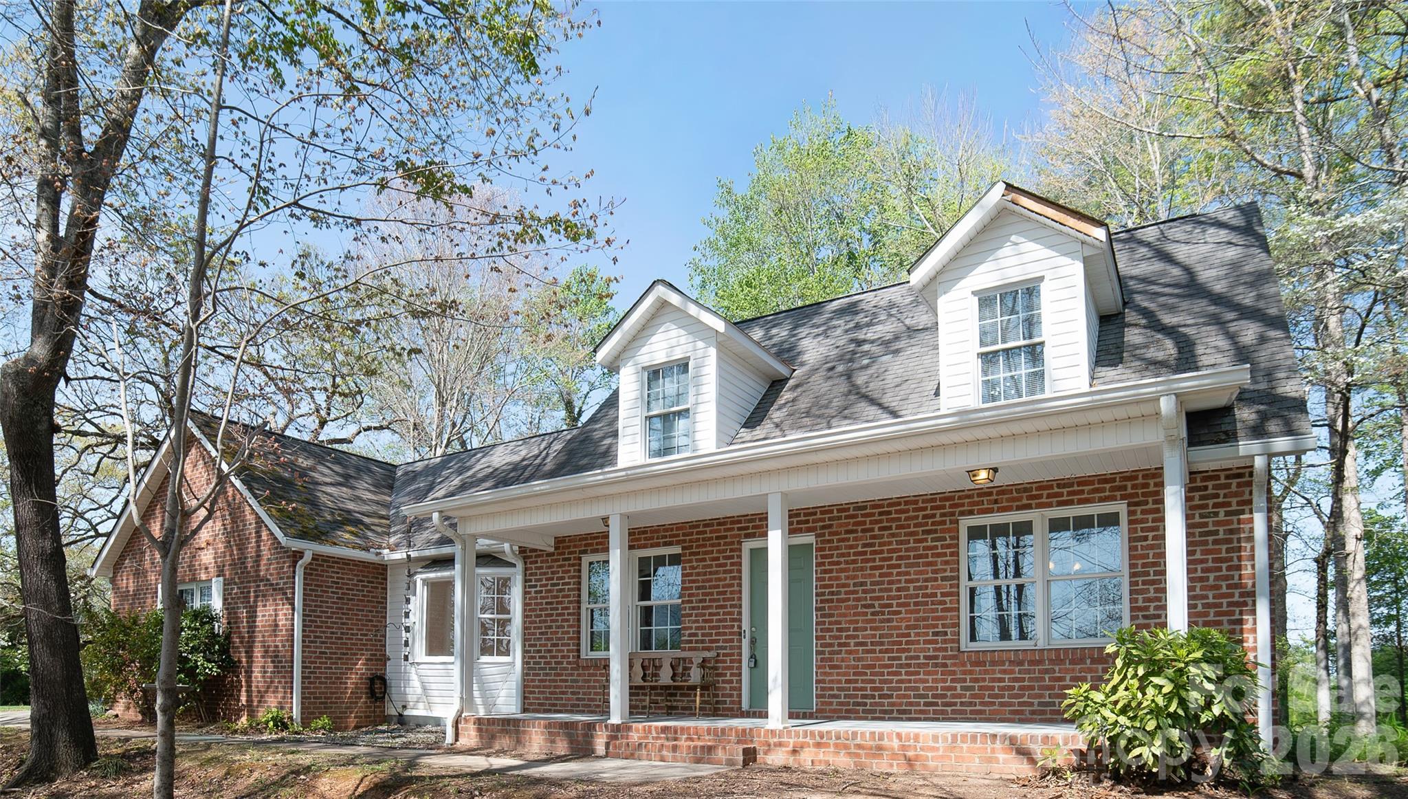 1421 Windsor Street NE — Lenoir