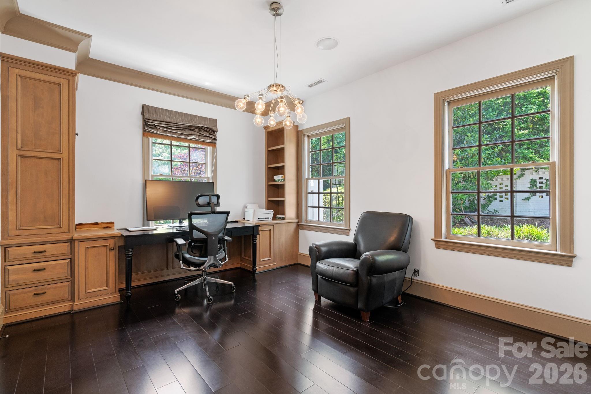 3135 Loma Lane — Charlotte