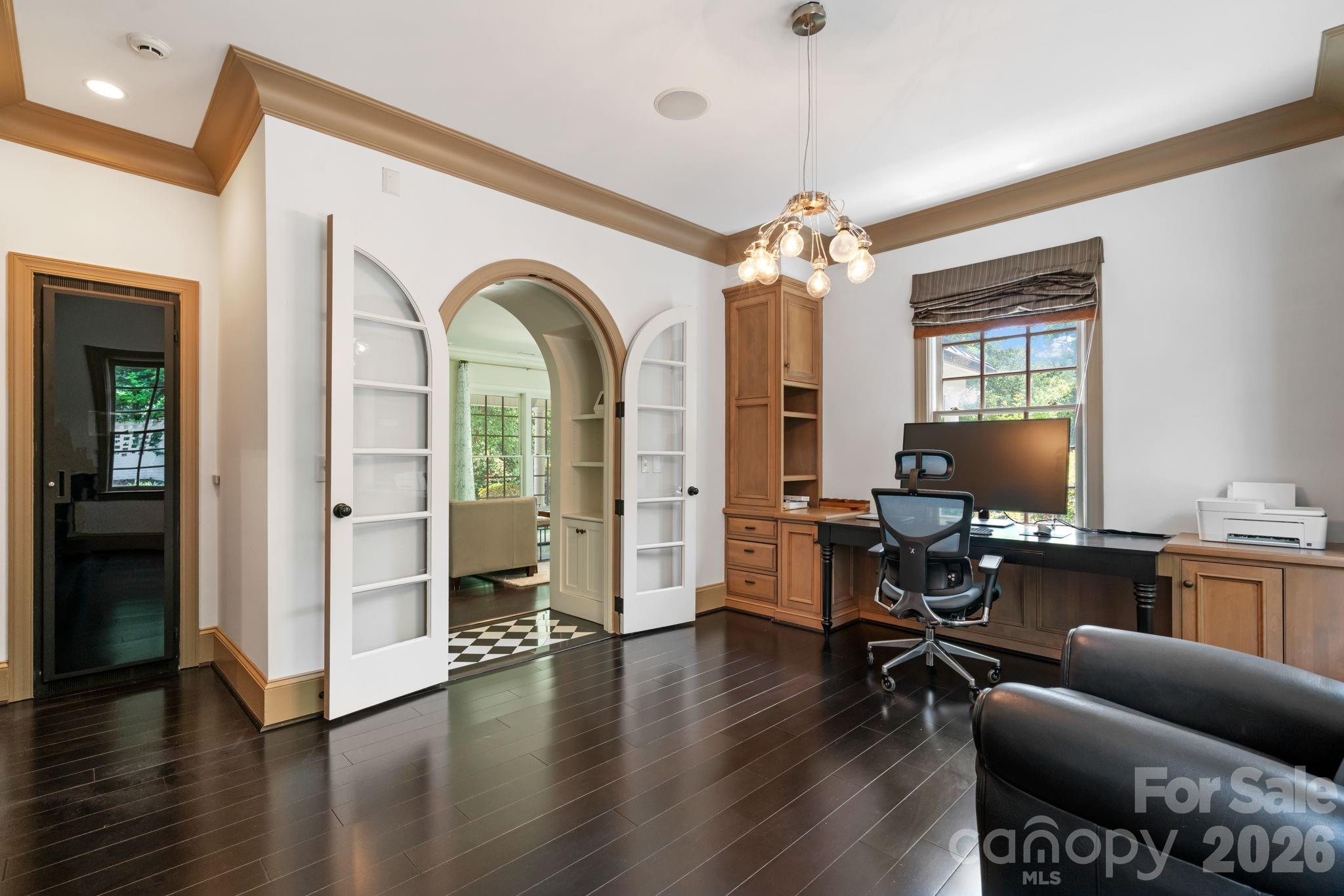 3135 Loma Lane — Charlotte
