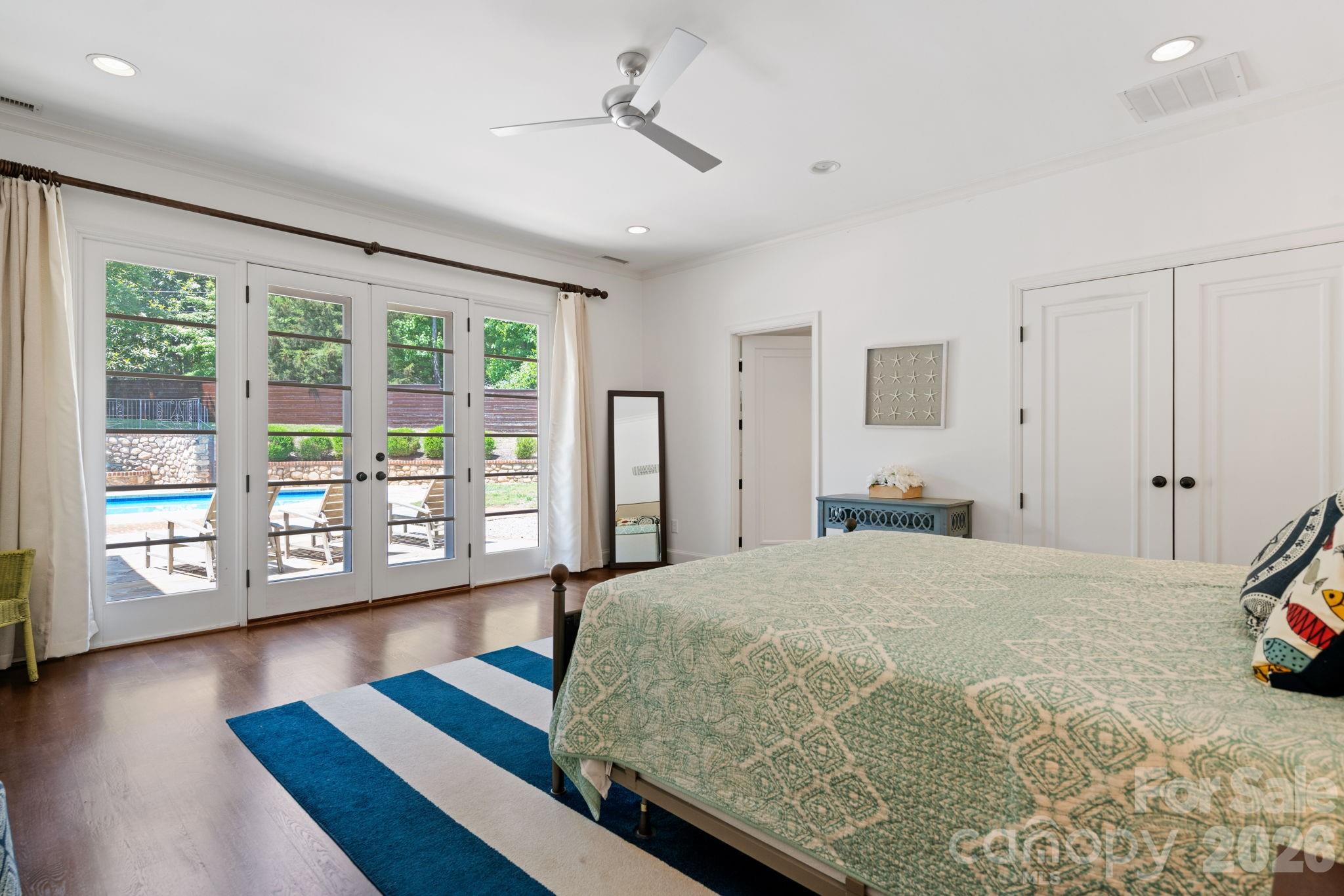 3135 Loma Lane — Charlotte