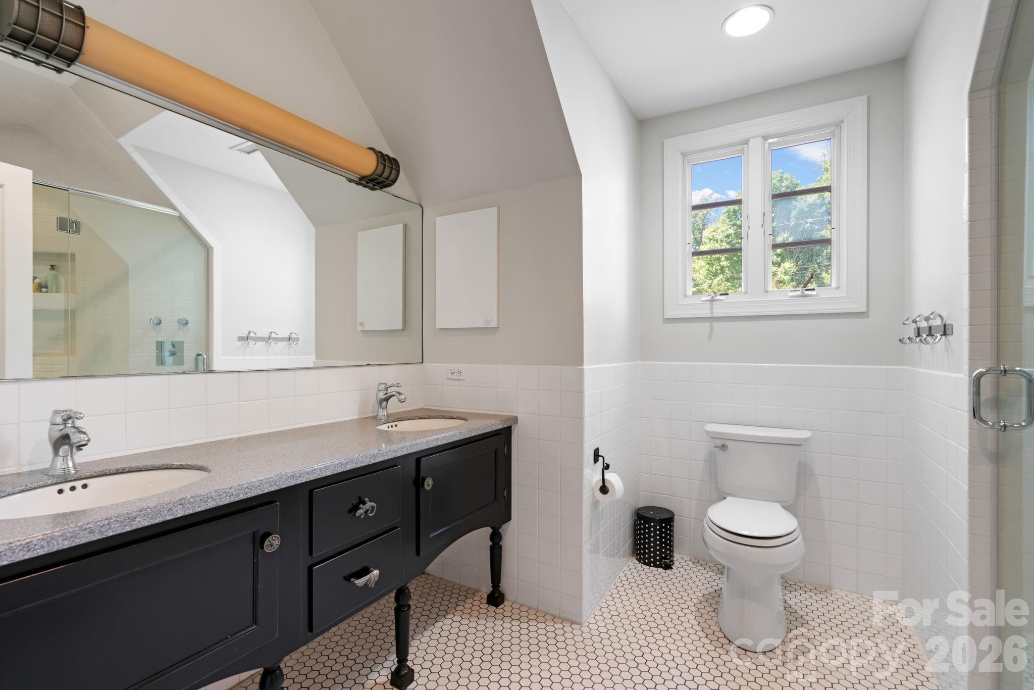 3135 Loma Lane — Charlotte