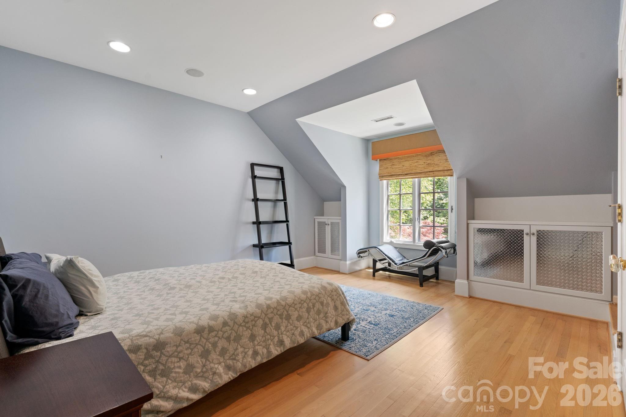 3135 Loma Lane — Charlotte