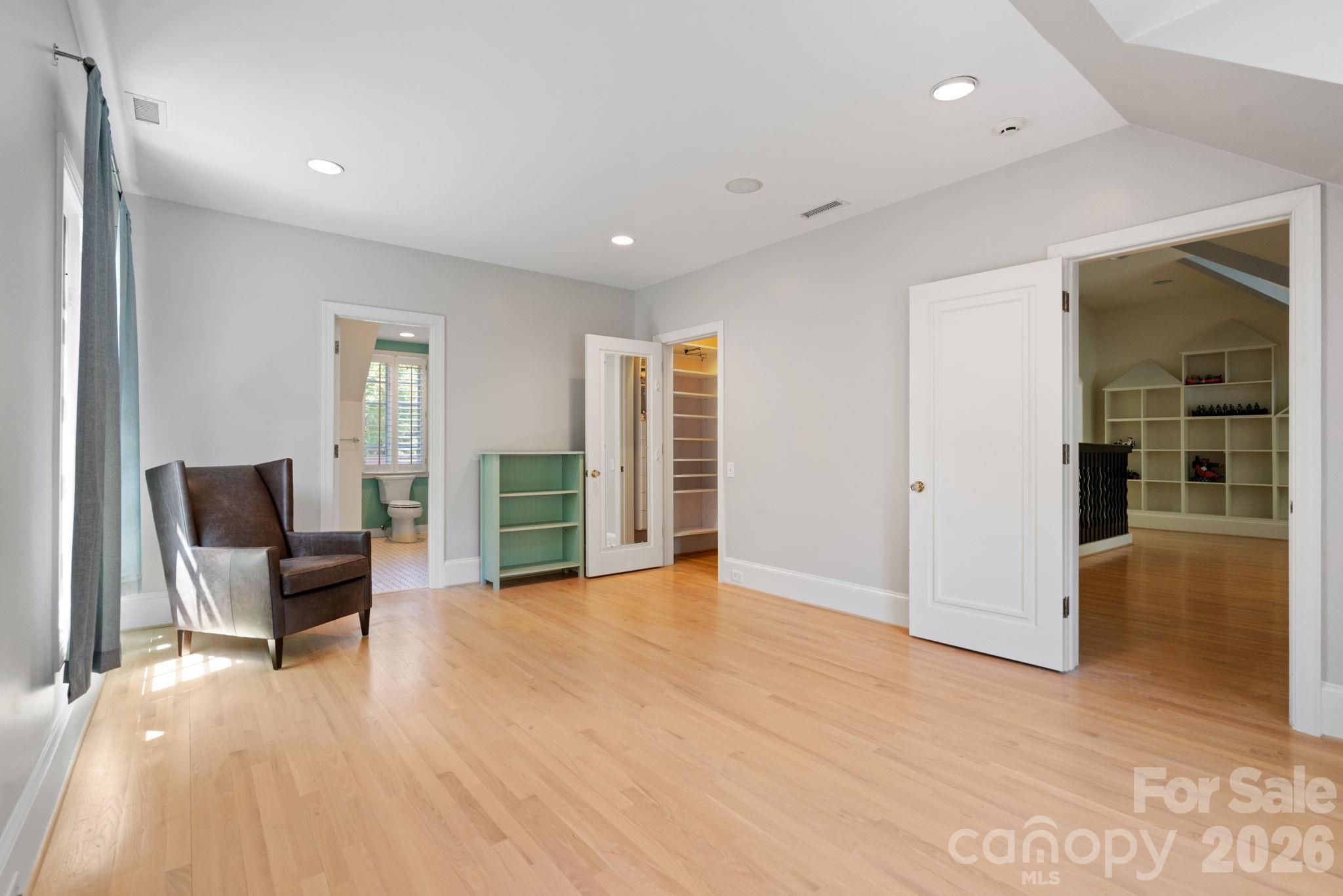 3135 Loma Lane — Charlotte