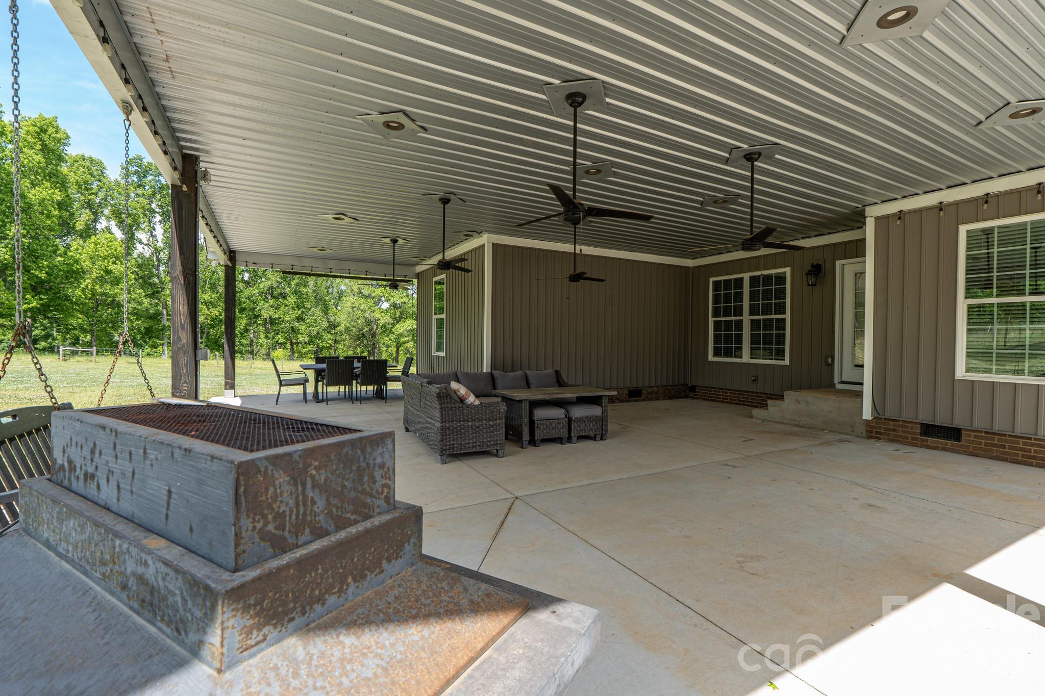 165 Lewis Farm Road — Bessemer City