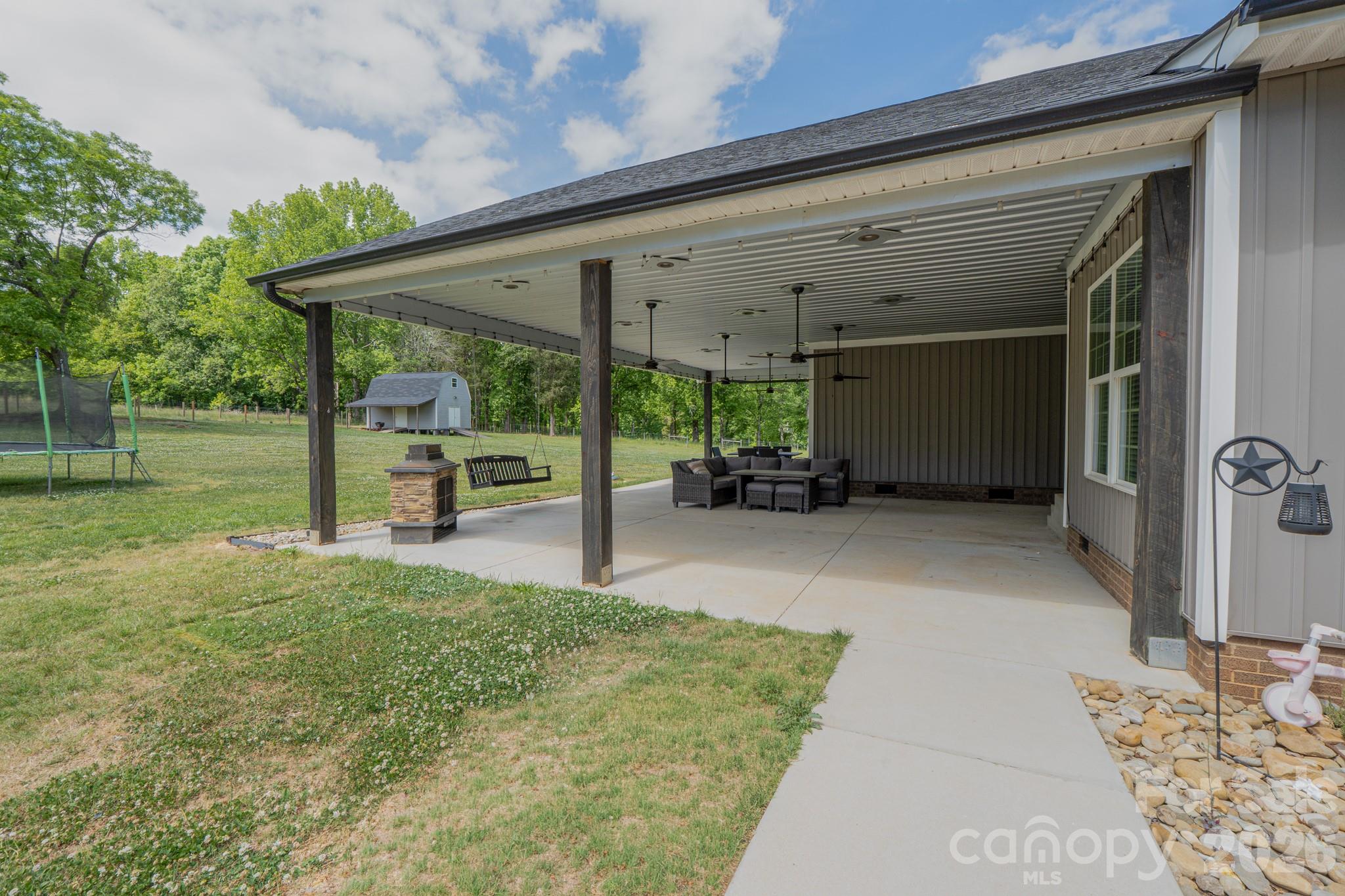 165 Lewis Farm Road — Bessemer City