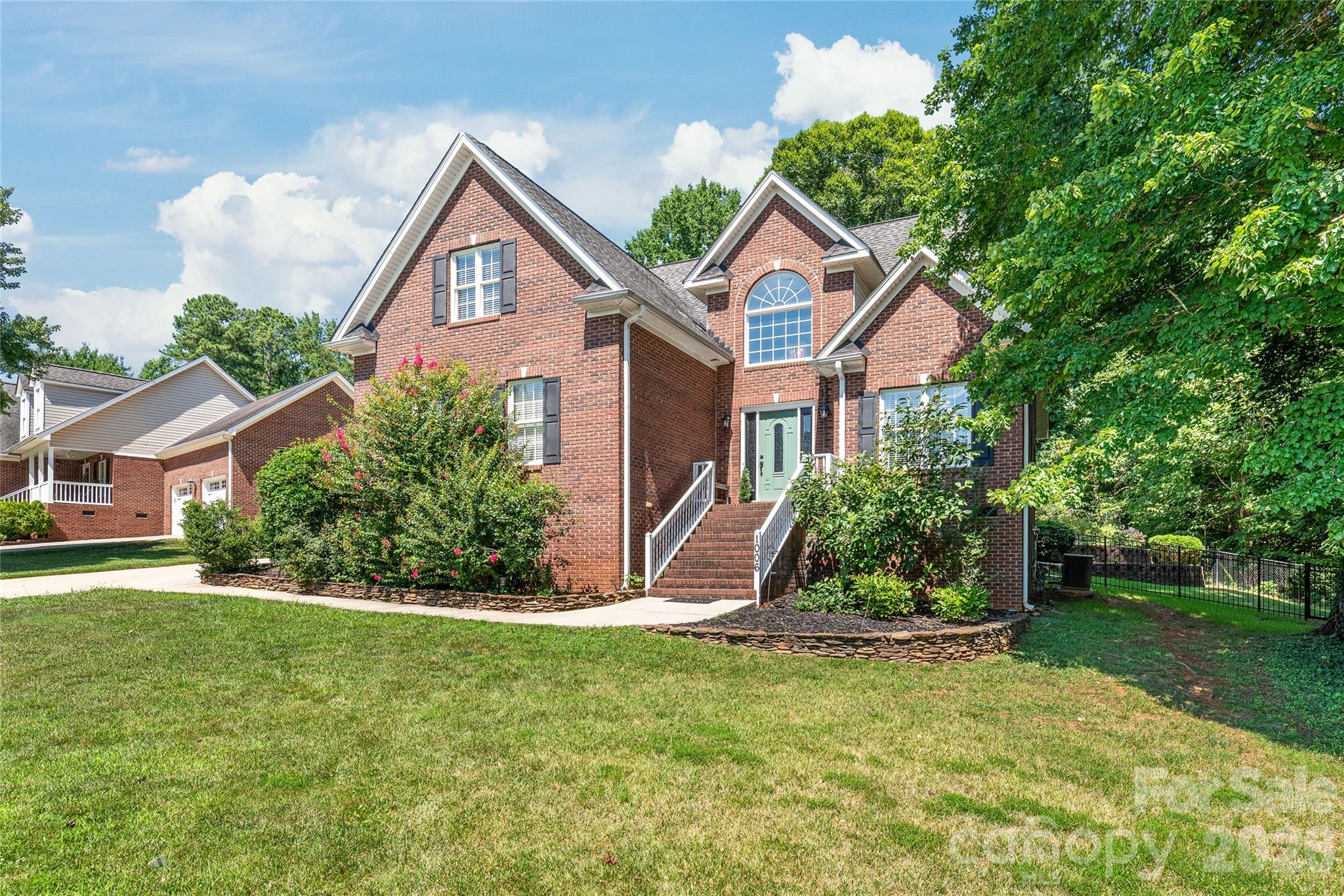 1006 Strawberry Lane — Gastonia