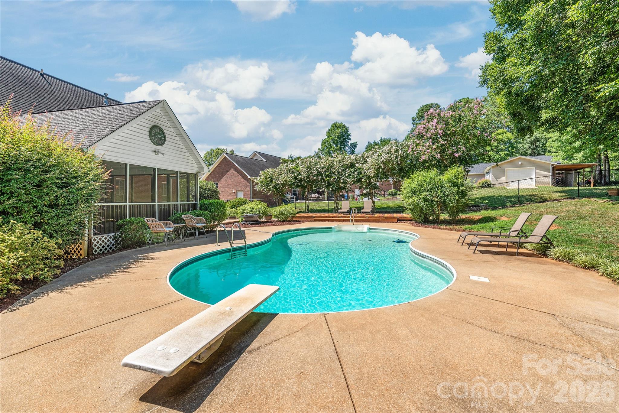 1006 Strawberry Lane — Gastonia