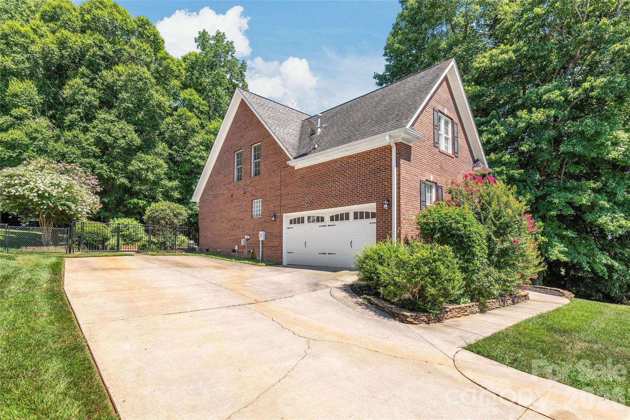 1006 Strawberry Lane — Gastonia