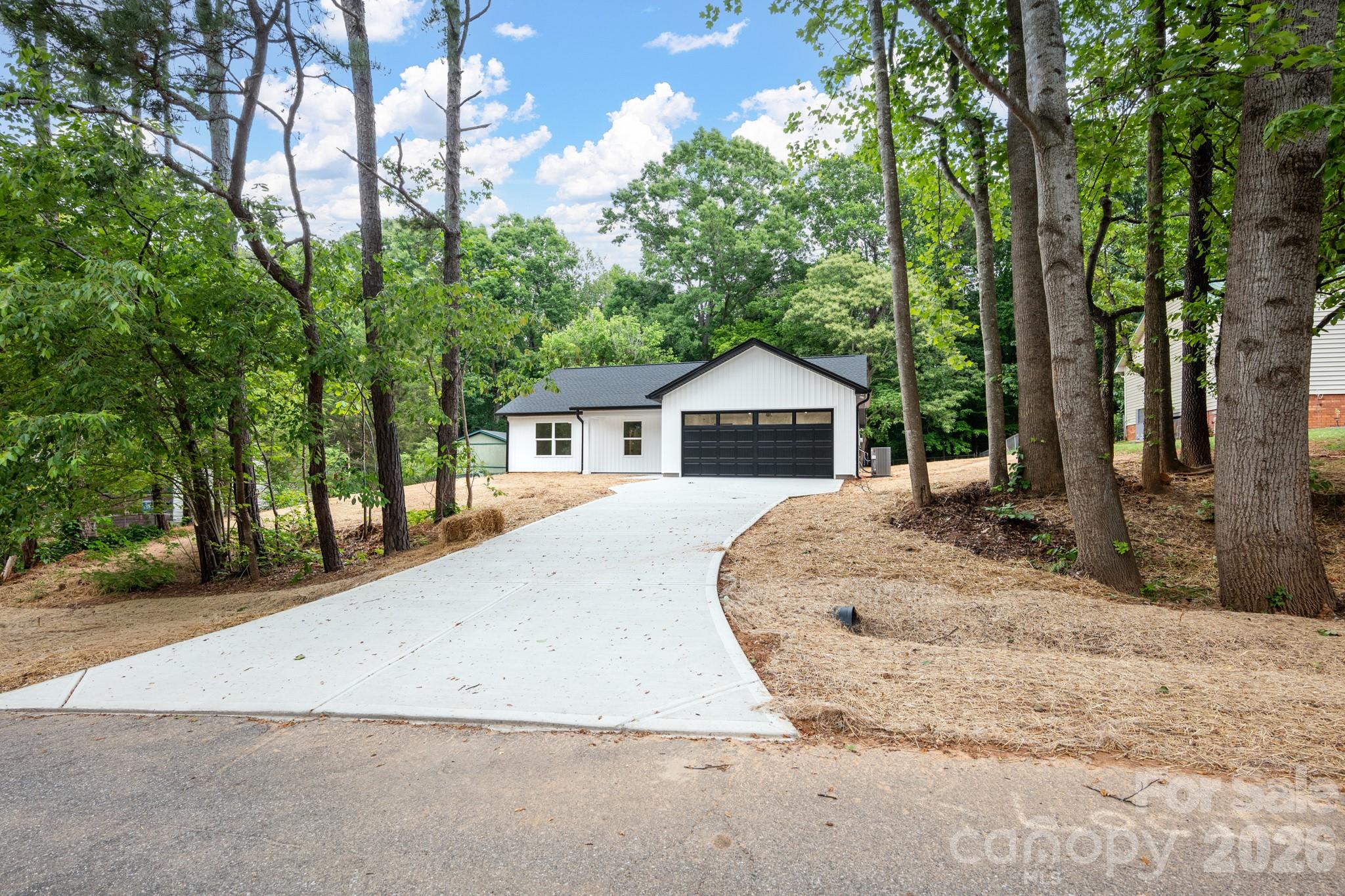 505 Randa Drive — Statesville