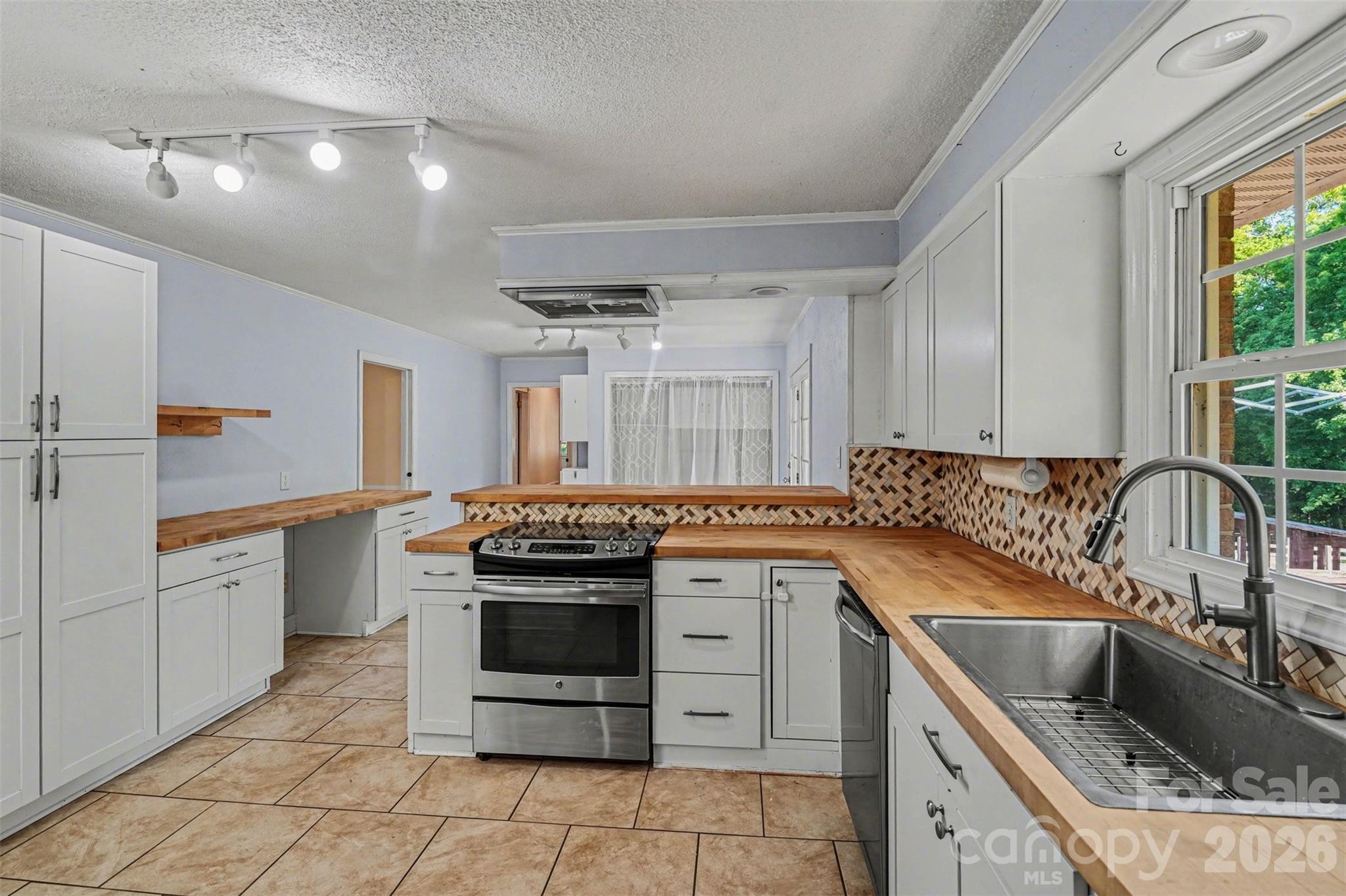 126 Terrace Road — Mooresville