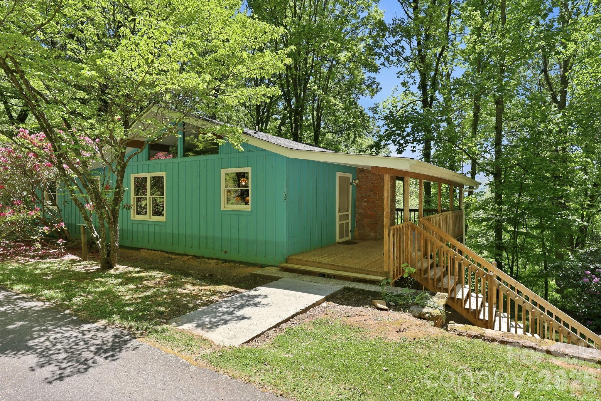 169 Sleepy Hollow Lane — Canton