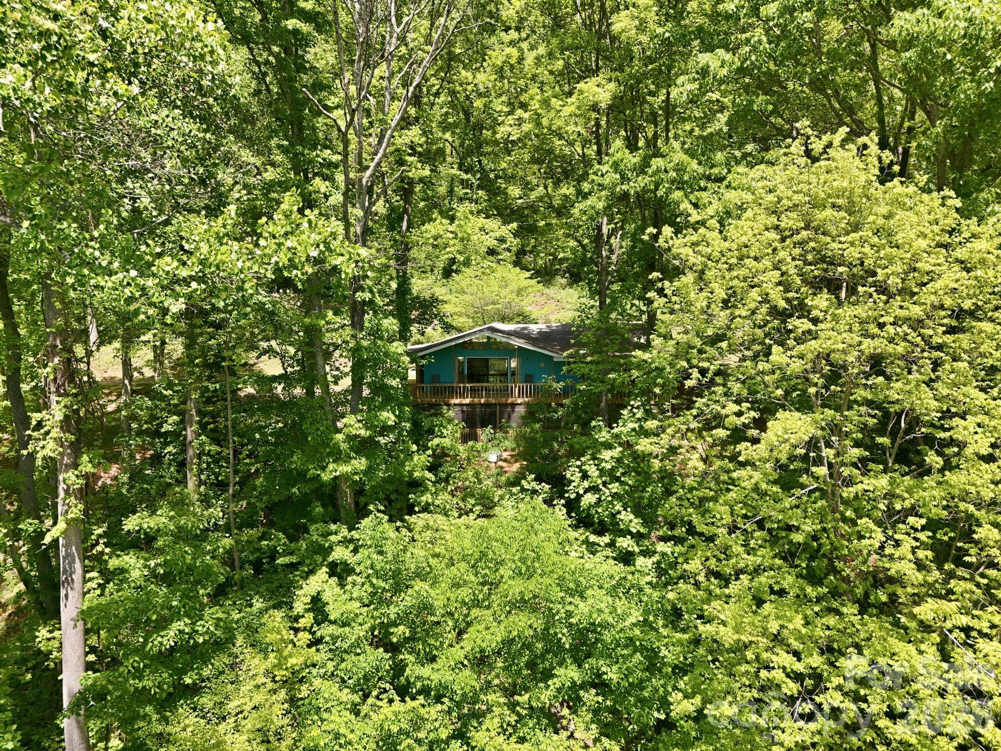 169 Sleepy Hollow Lane — Canton