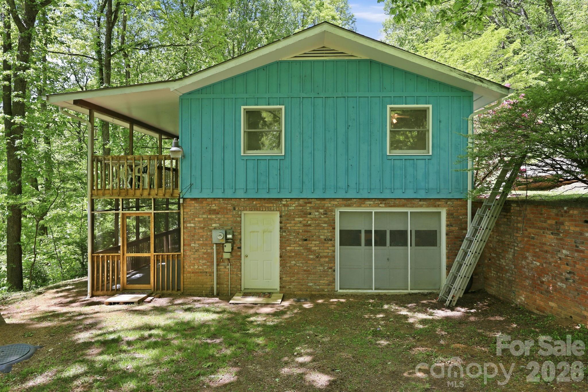 169 Sleepy Hollow Lane — Canton