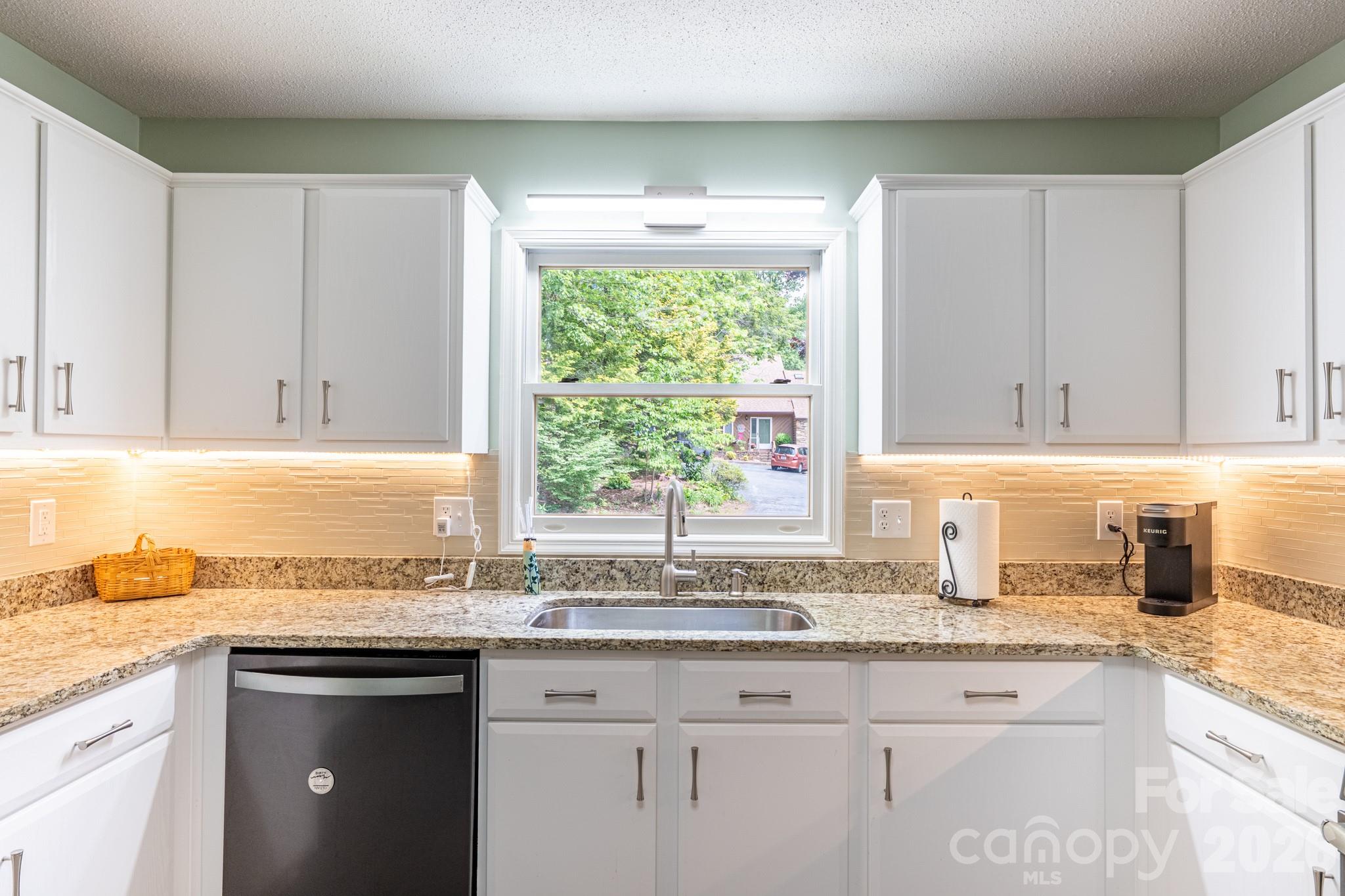 12 Pencross Circle — Etowah