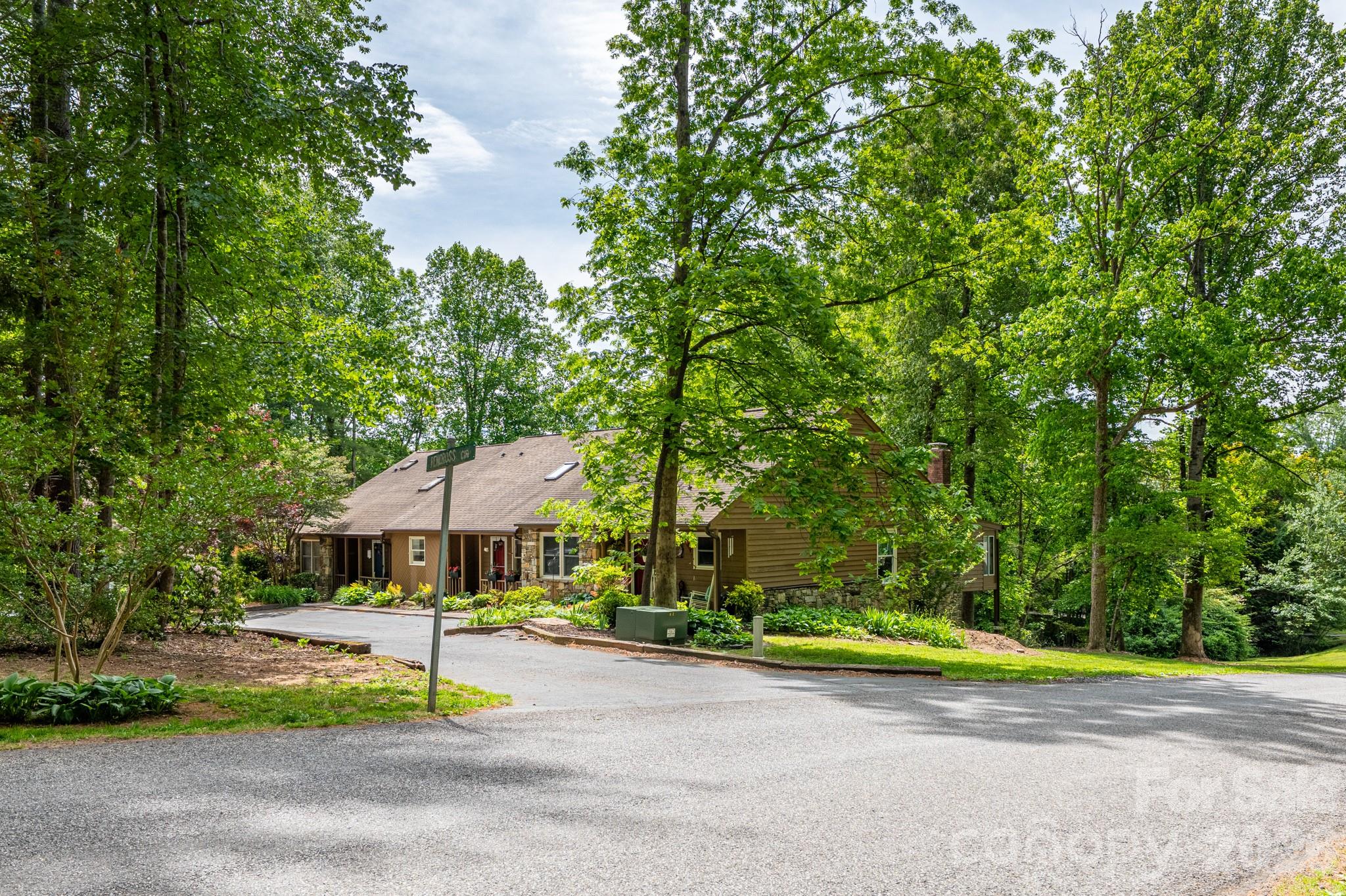 12 Pencross Circle — Etowah