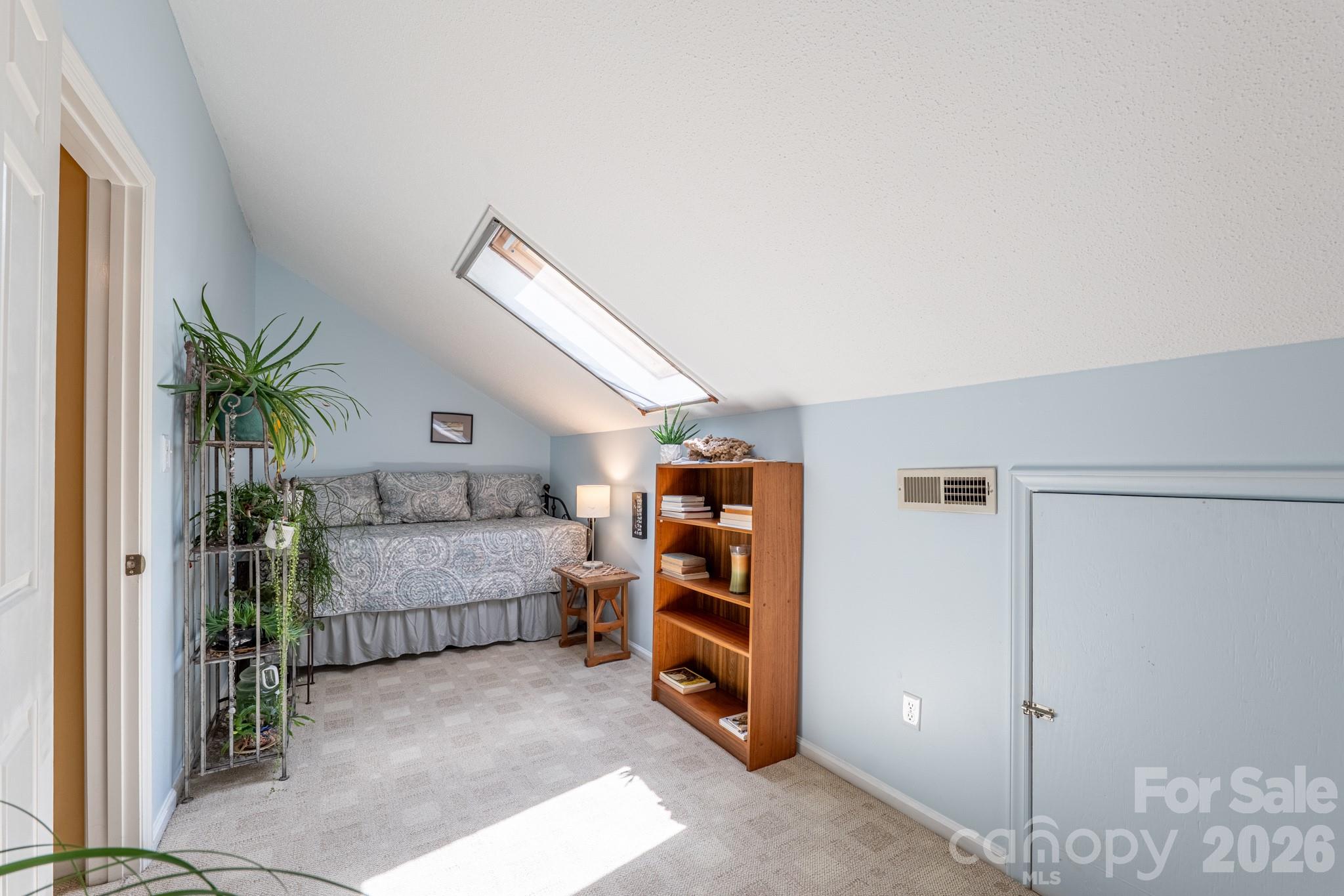 12 Pencross Circle — Etowah