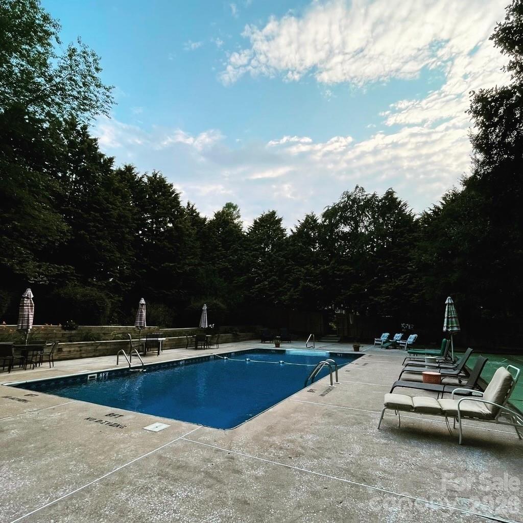 12 Pencross Circle — Etowah