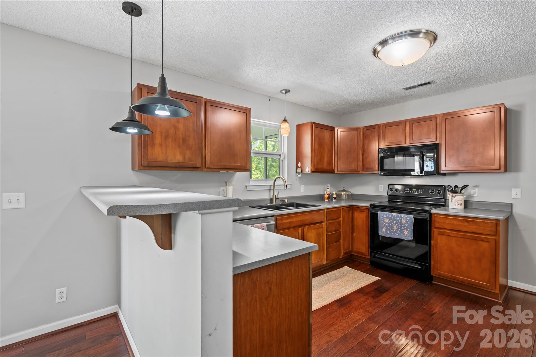 27 Sunview Circle — Arden