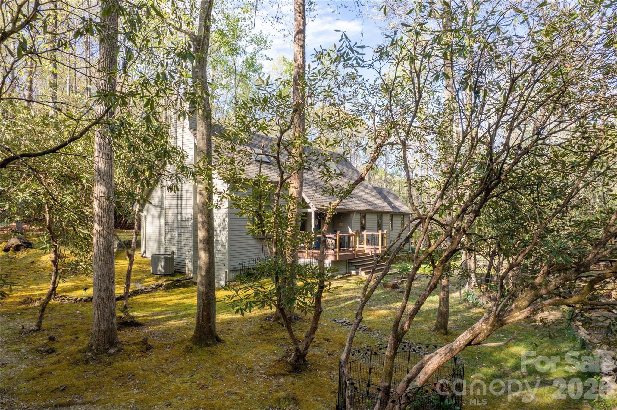 70 Aberdeen Lane — Pisgah Forest