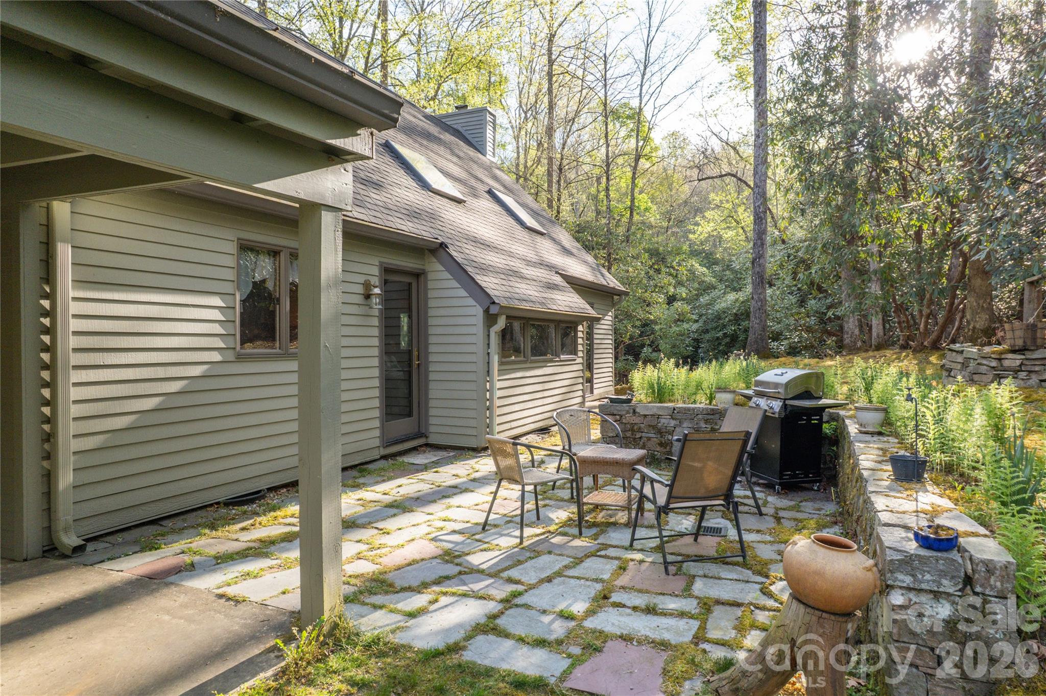 70 Aberdeen Lane — Pisgah Forest