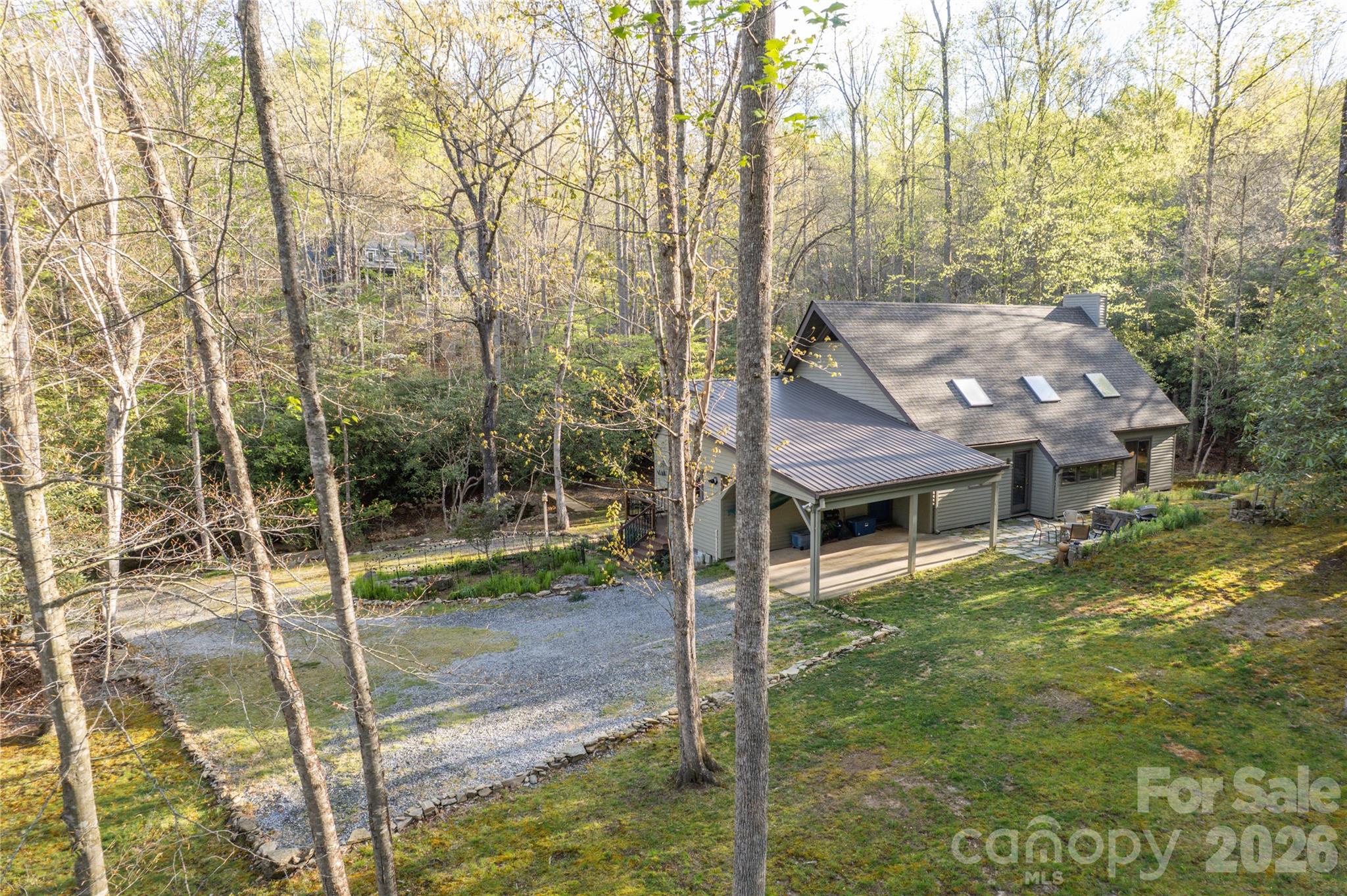 70 Aberdeen Lane — Pisgah Forest