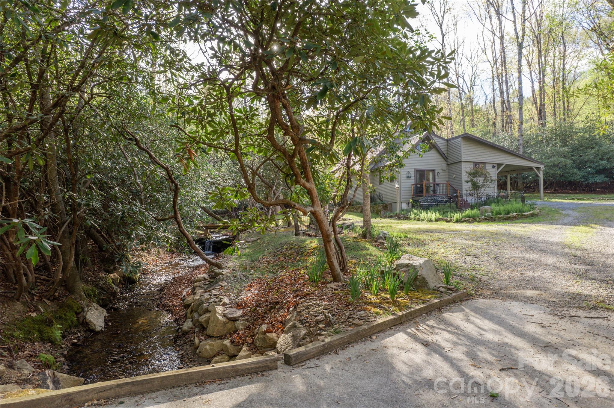 70 Aberdeen Lane — Pisgah Forest