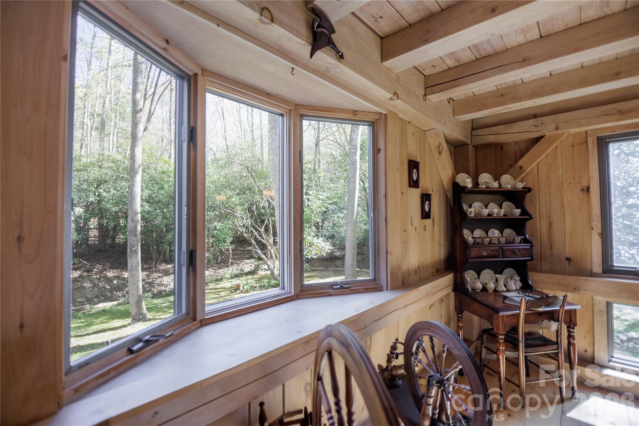70 Aberdeen Lane — Pisgah Forest