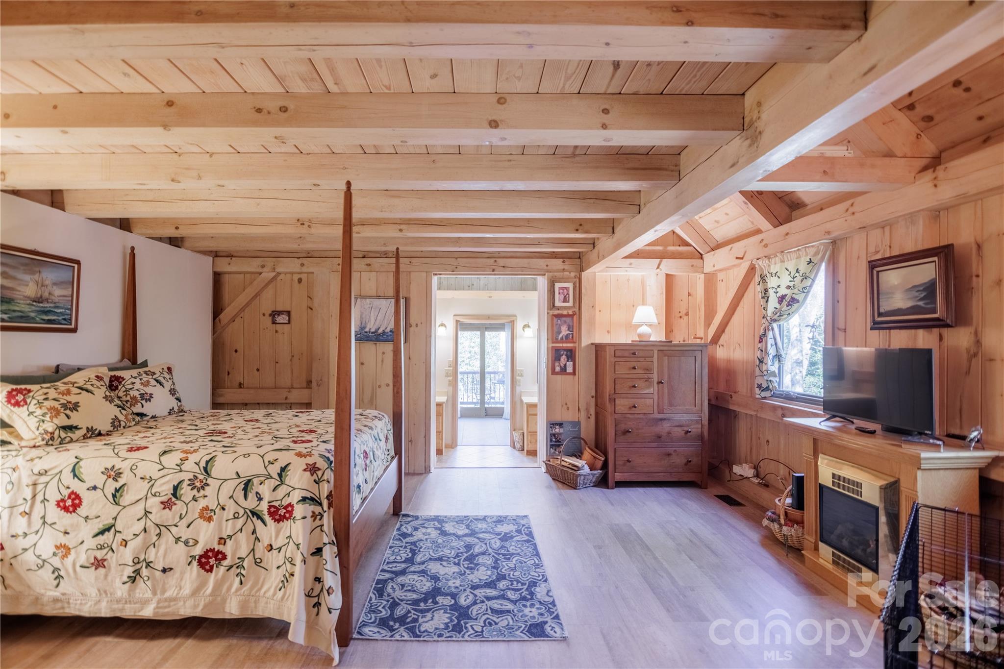 70 Aberdeen Lane — Pisgah Forest