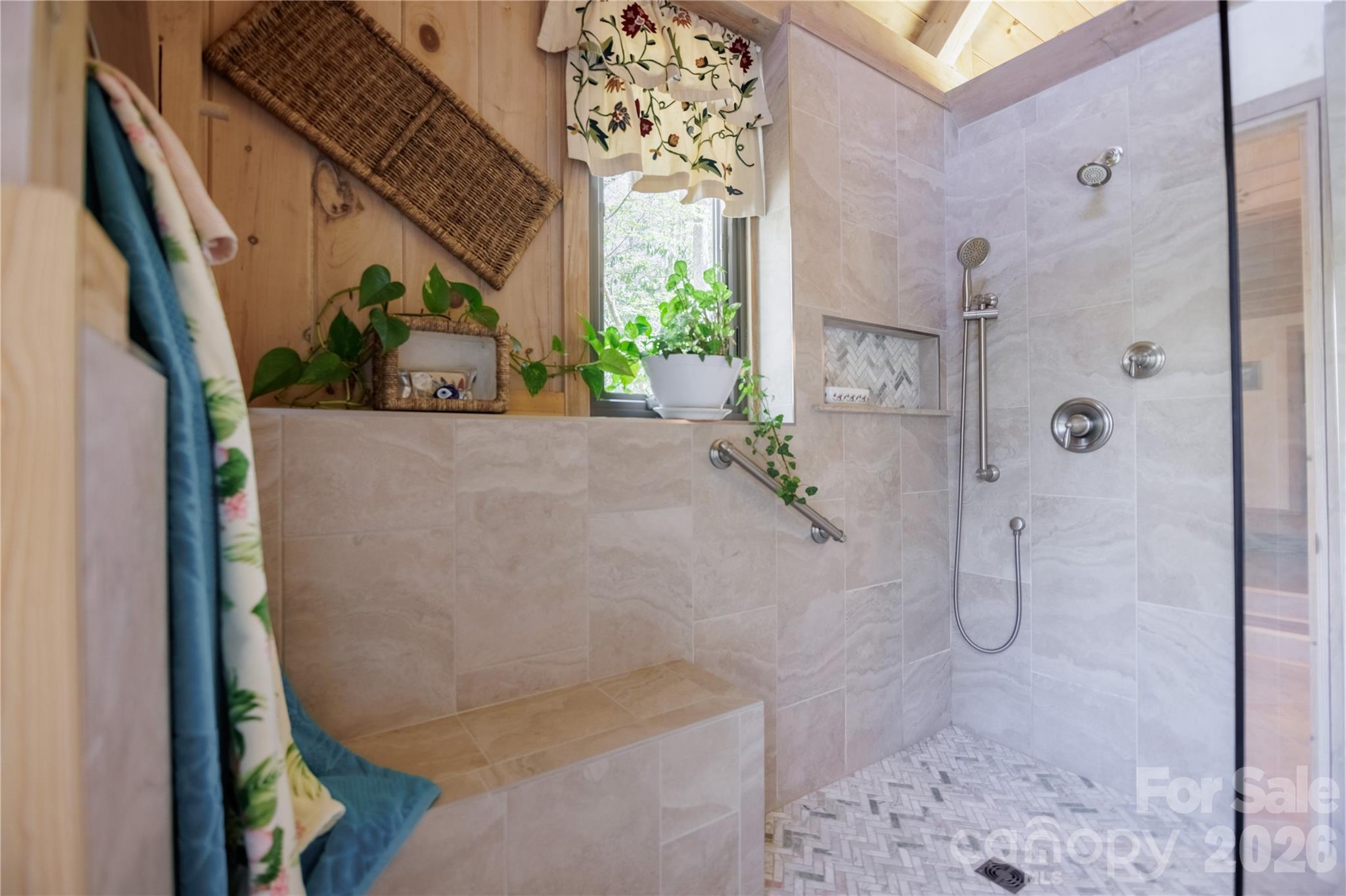 70 Aberdeen Lane — Pisgah Forest