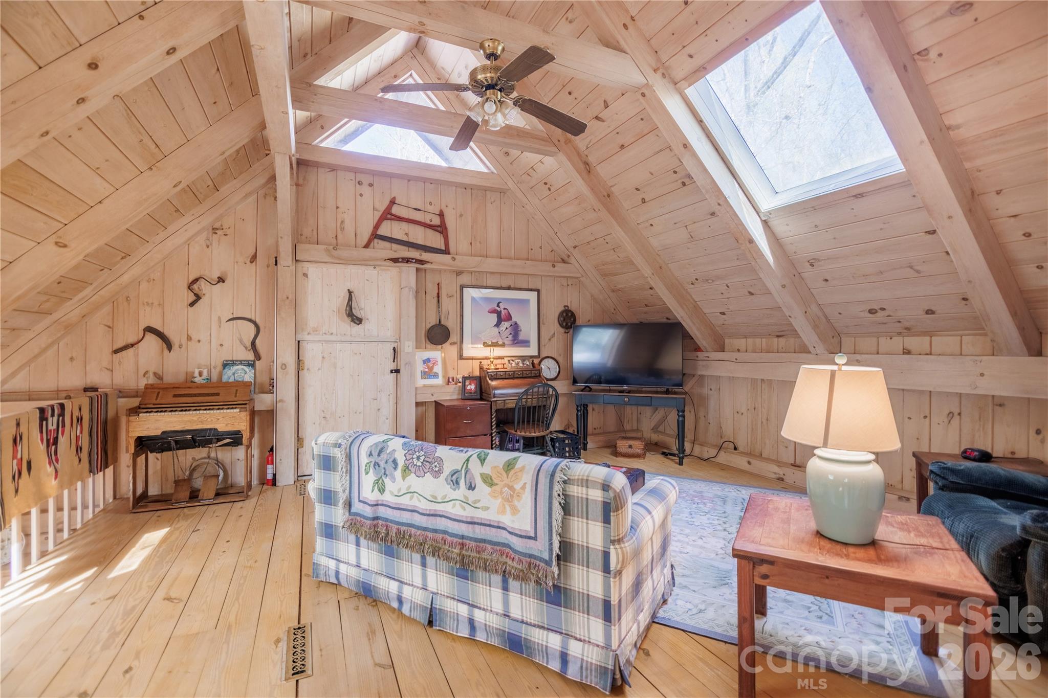 70 Aberdeen Lane — Pisgah Forest